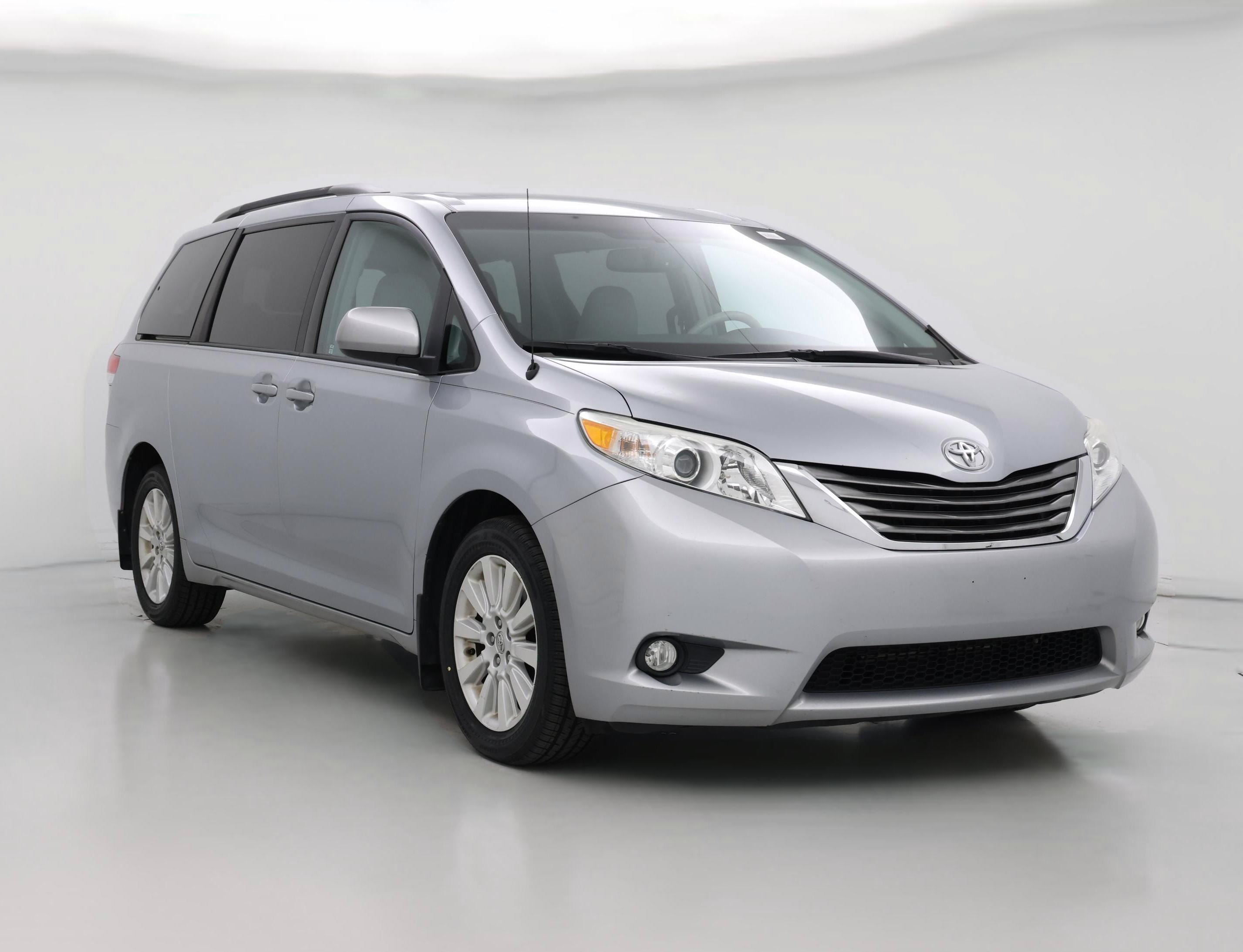 Thumbnail: 2014 Toyota Sienna - 1