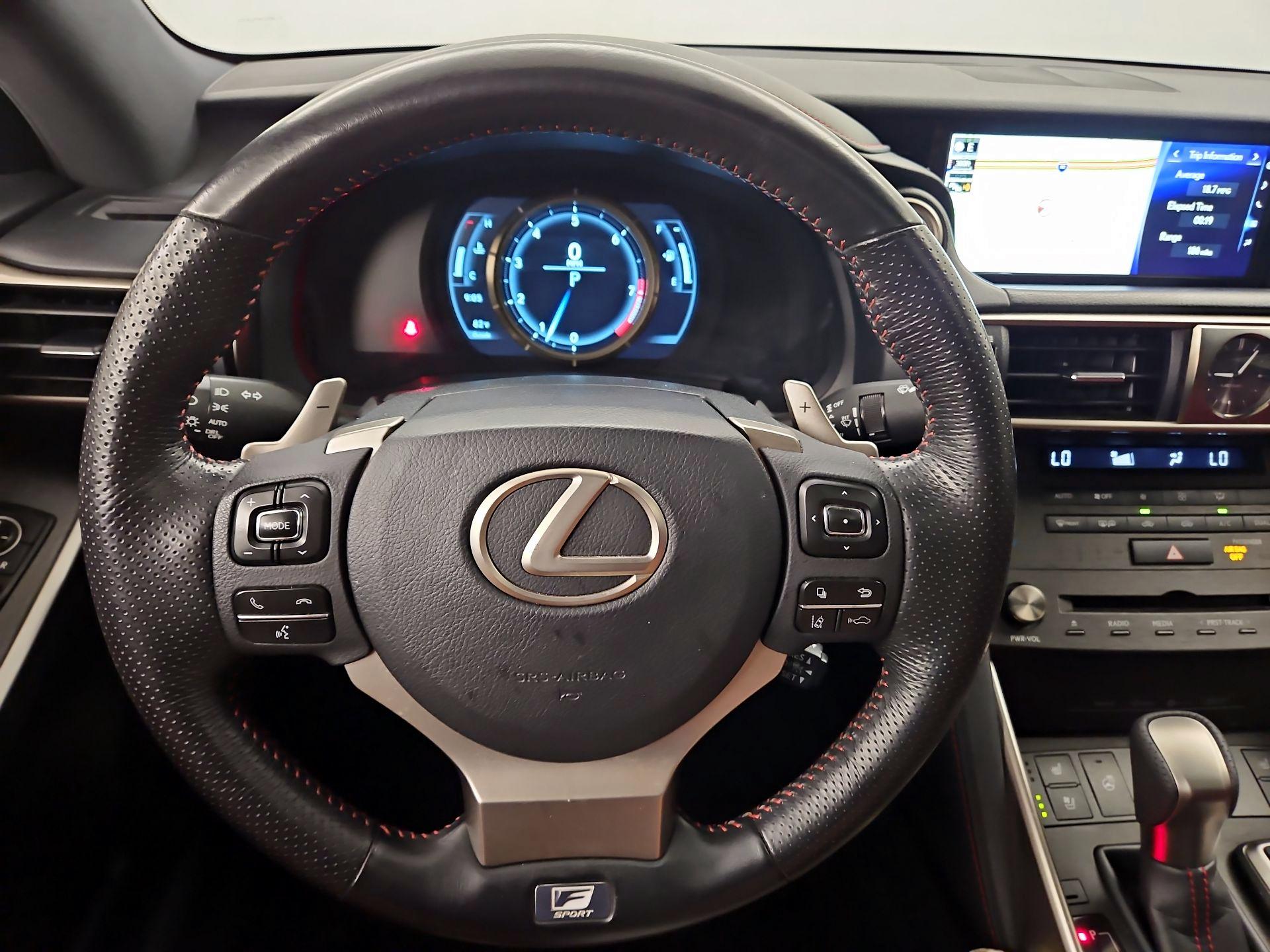 Thumbnail: 2019 Lexus IS - 10