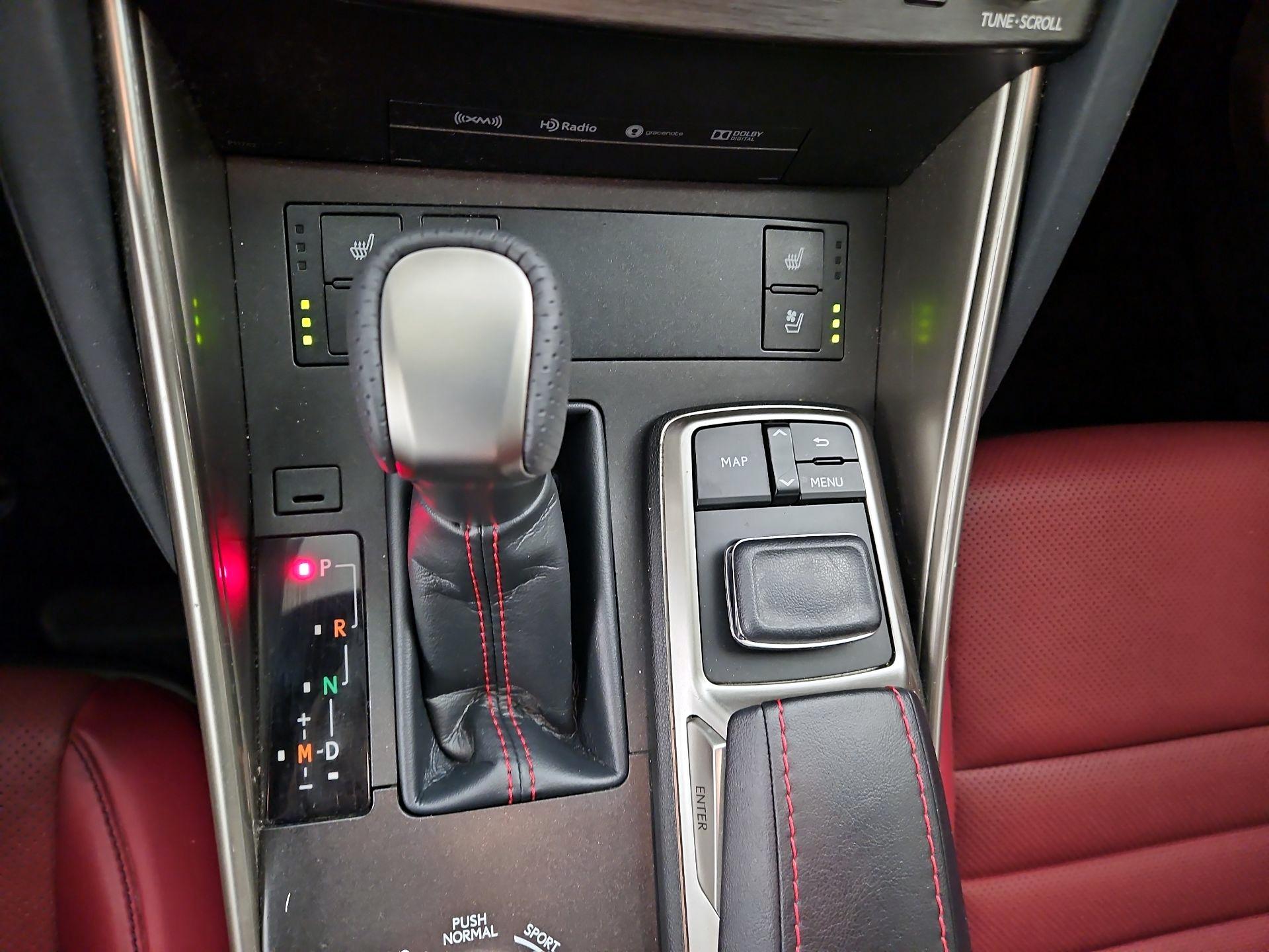 Thumbnail: 2019 Lexus IS - 18