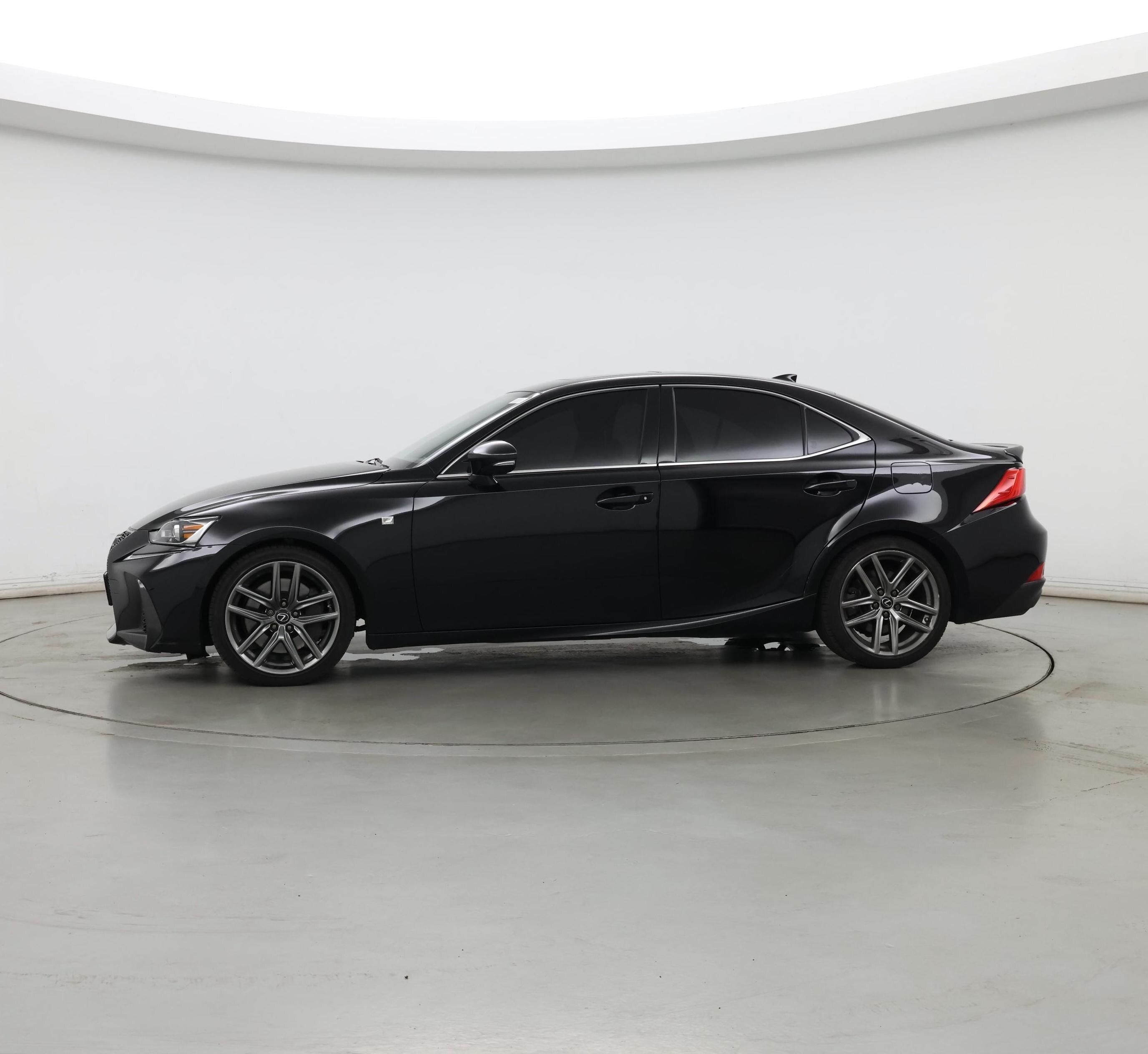 Thumbnail: 2019 Lexus IS - 3