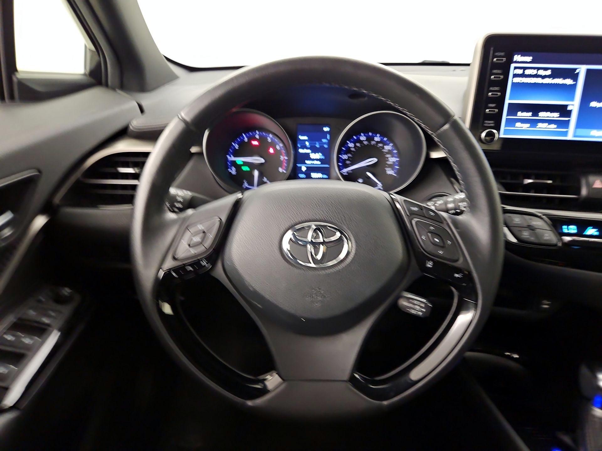 Thumbnail: 2019 Toyota C-HR - 10