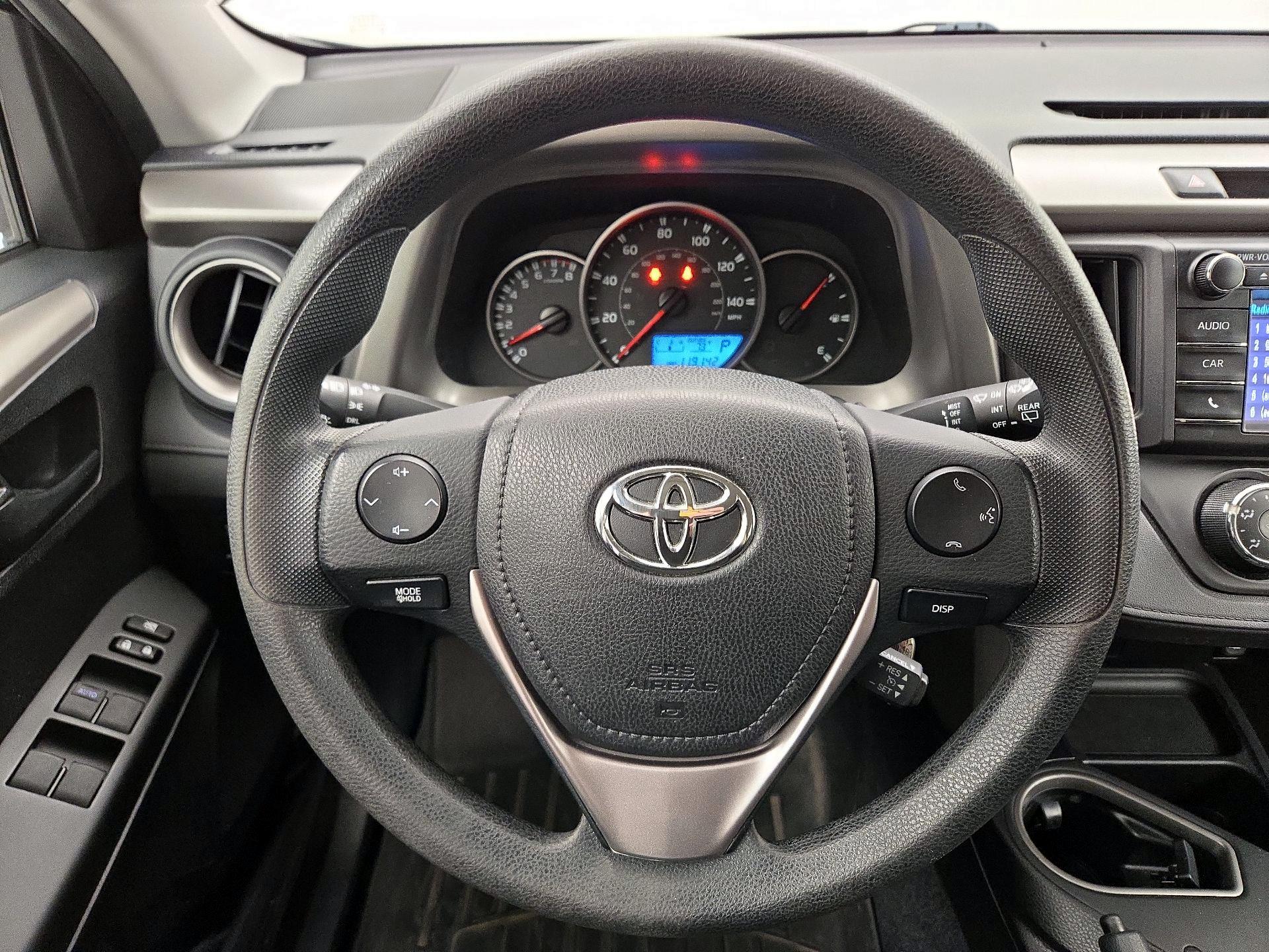 Thumbnail: 2016 Toyota RAV4 - 10