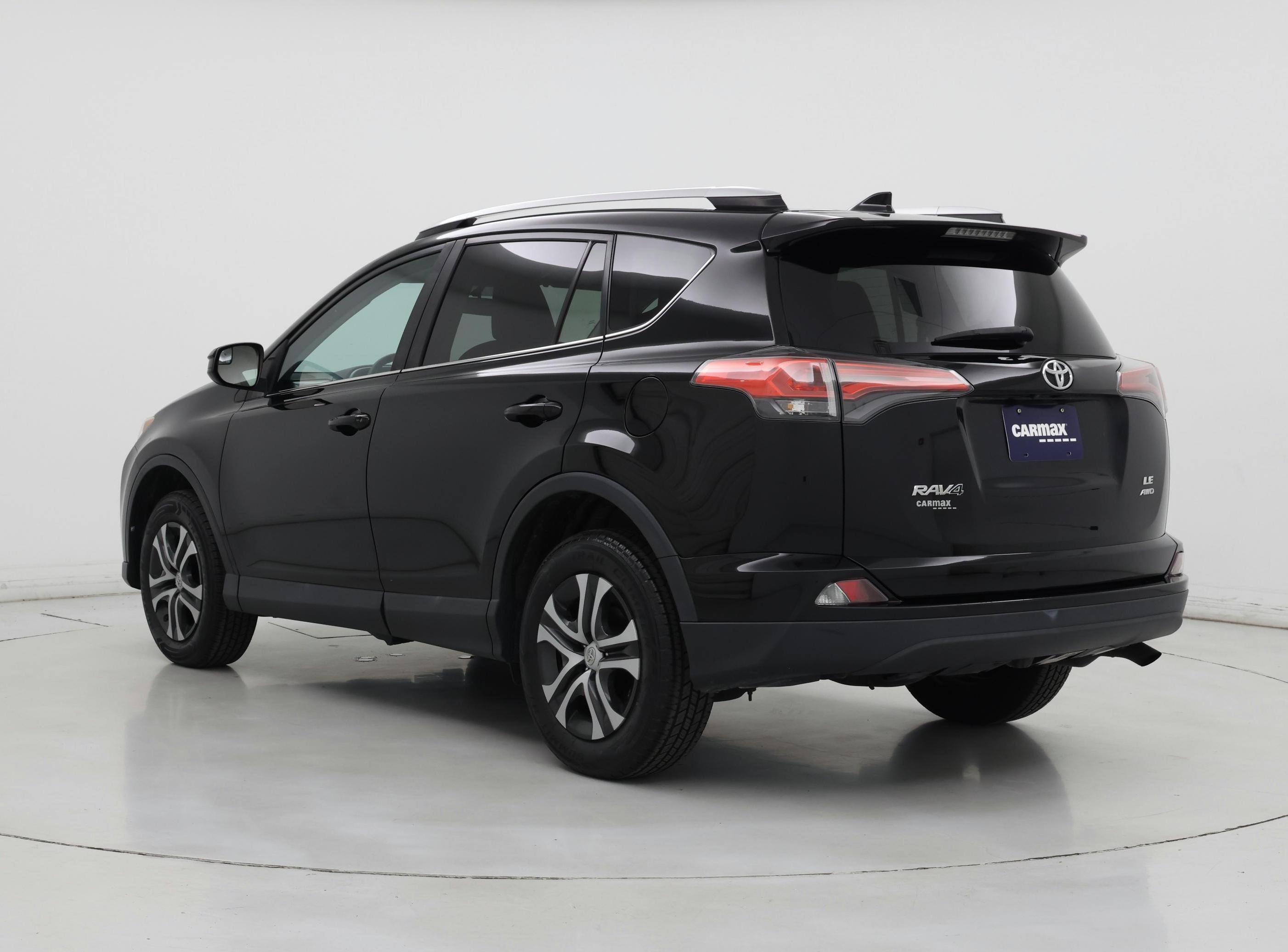 Thumbnail: 2016 Toyota RAV4 - 2