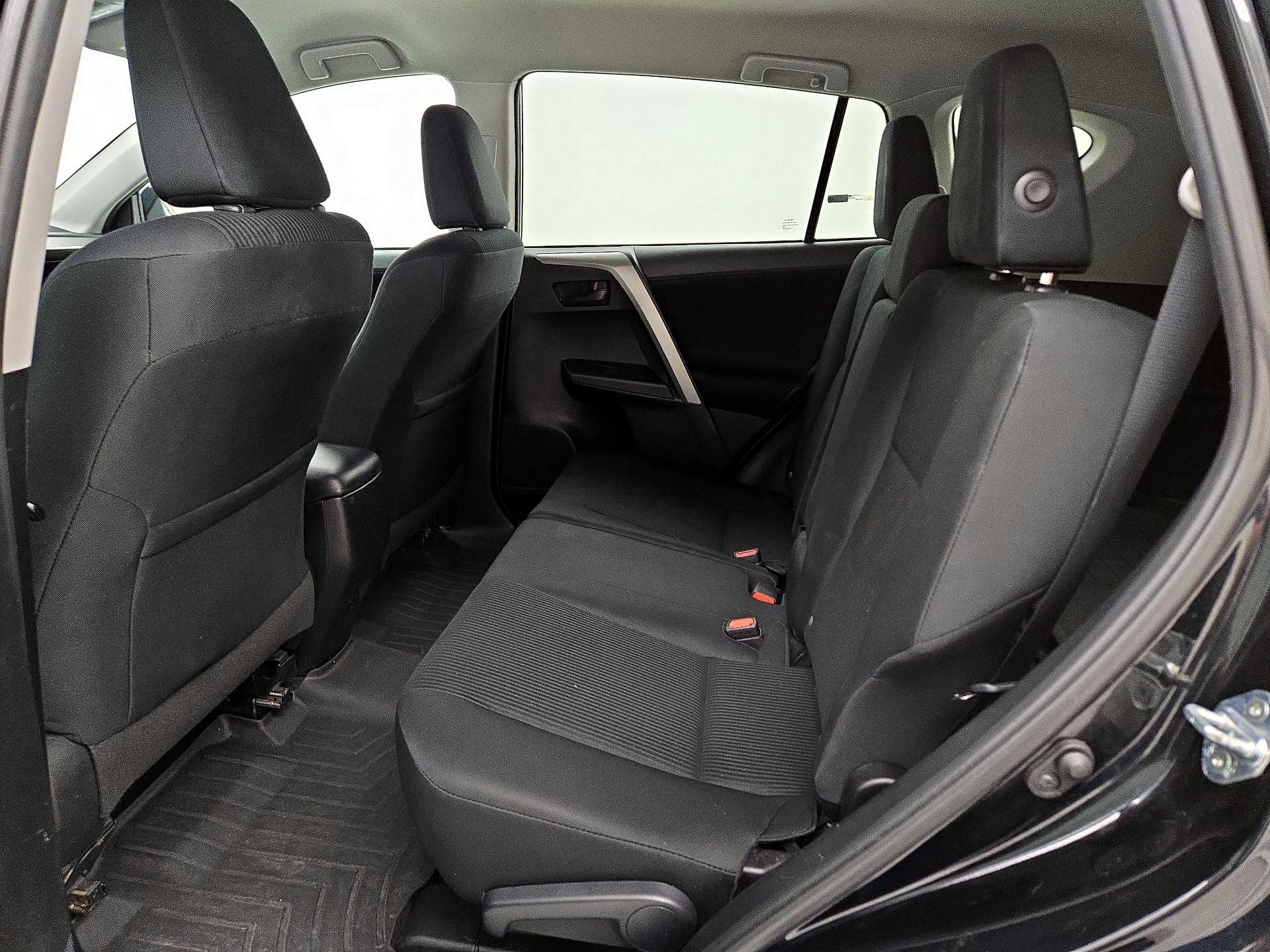 Thumbnail: 2016 Toyota RAV4 - 19