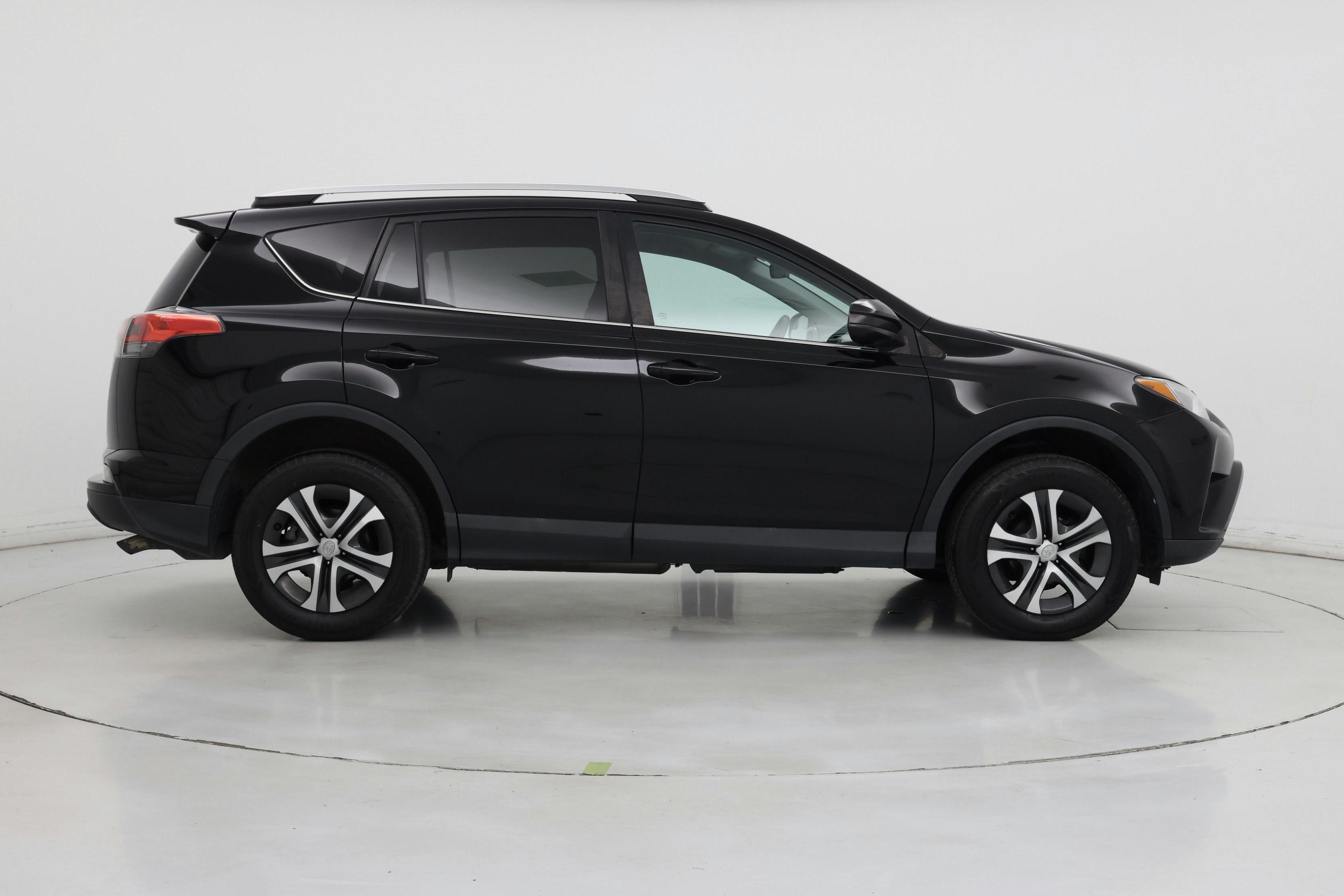 Thumbnail: 2016 Toyota RAV4 - 7