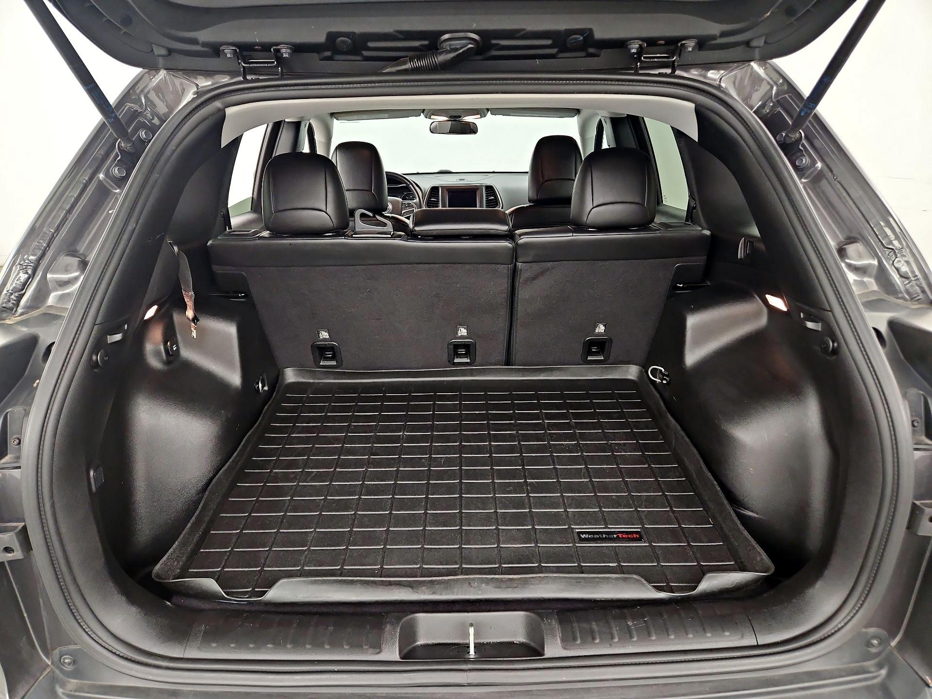 Thumbnail: 2019 Jeep Cherokee - 20
