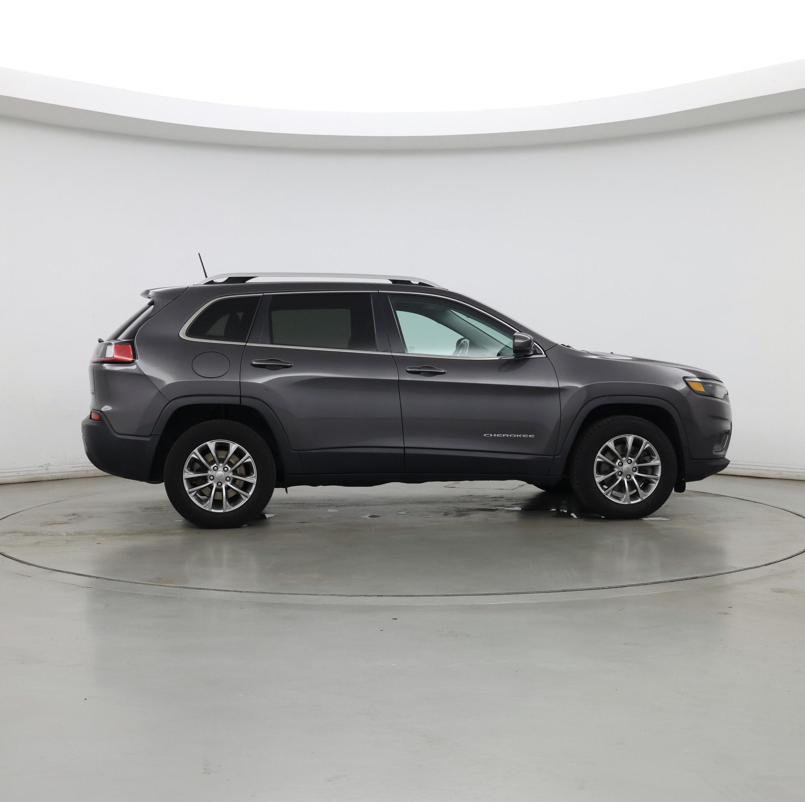 Thumbnail: 2019 Jeep Cherokee - 7