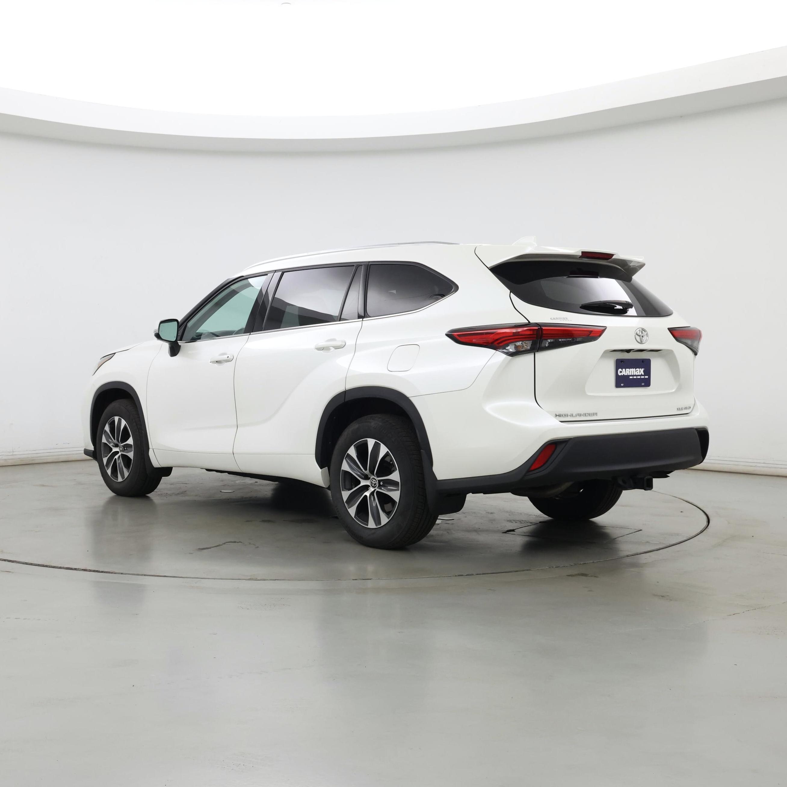 Thumbnail: 2021 Toyota Highlander - 2