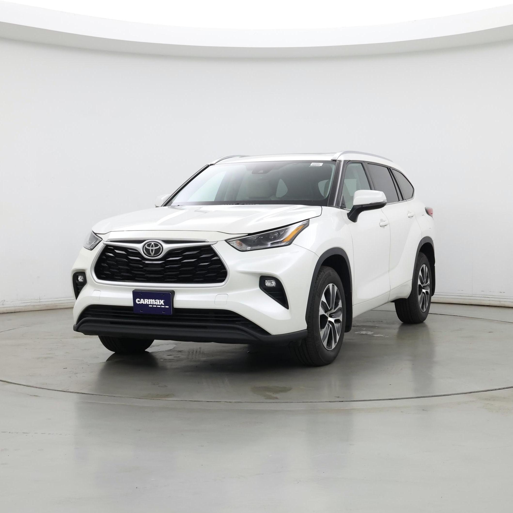Thumbnail: 2021 Toyota Highlander - 4