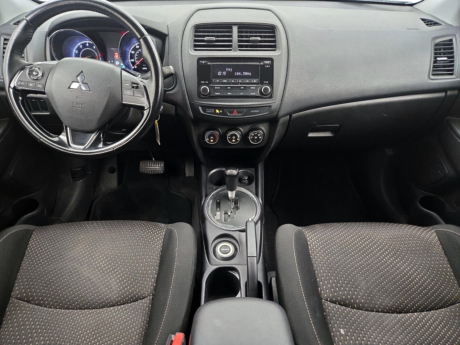 Thumbnail: 2016 Mitsubishi Outlander Sport - 9