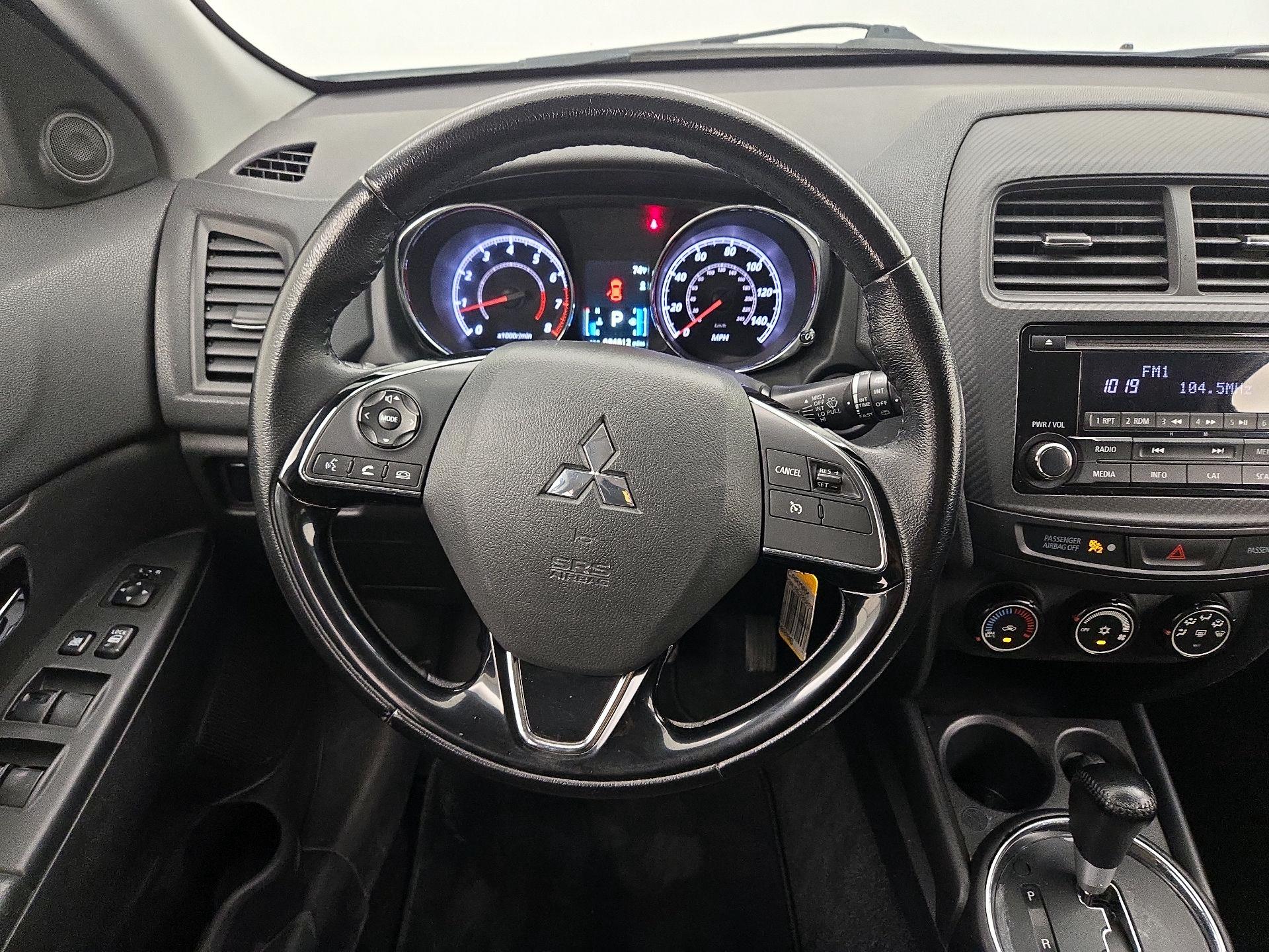 Thumbnail: 2016 Mitsubishi Outlander Sport - 10
