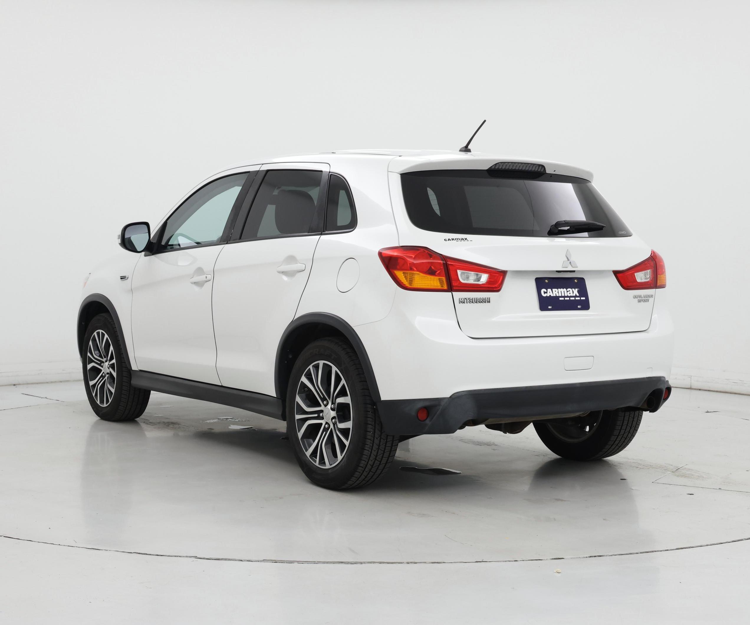 Thumbnail: 2016 Mitsubishi Outlander Sport - 2