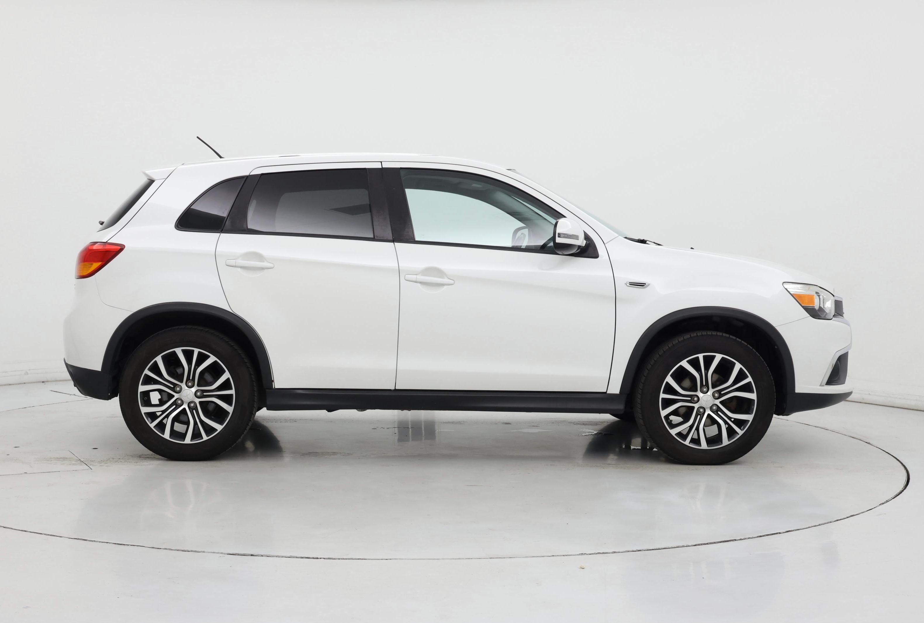 Thumbnail: 2016 Mitsubishi Outlander Sport - 7