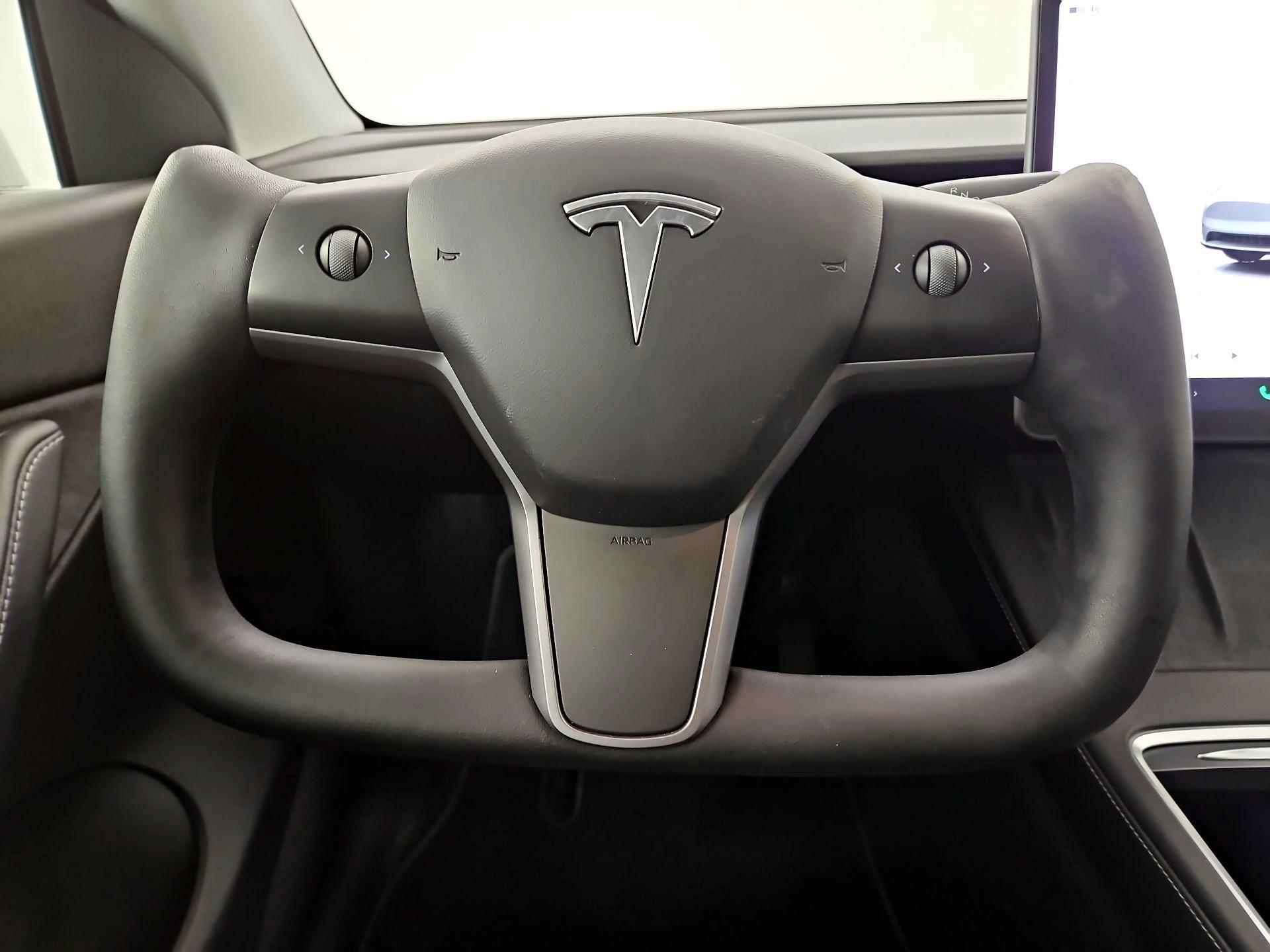 Thumbnail: 2022 Tesla Model Y - 10