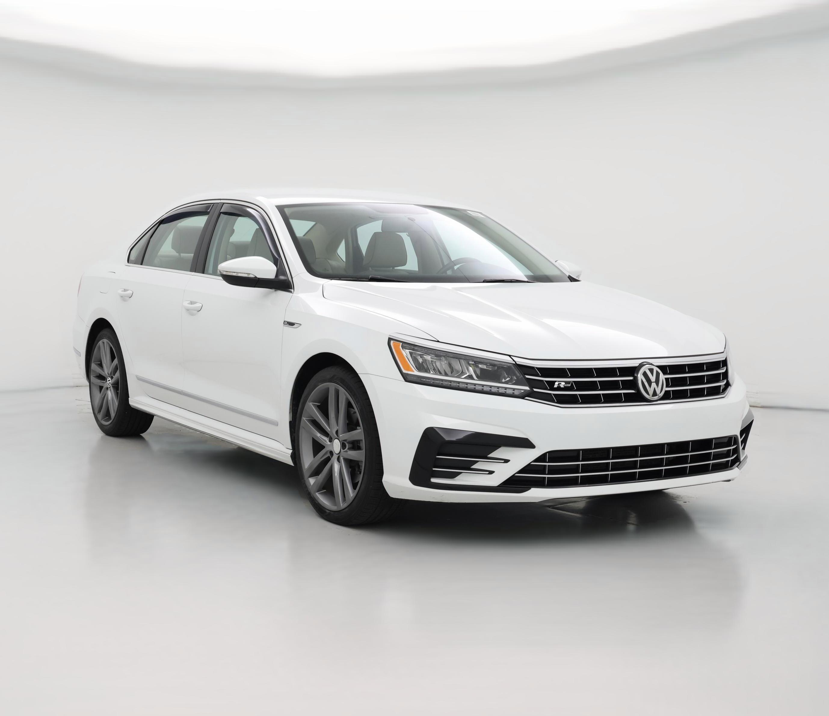 Thumbnail: 2017 Volkswagen Passat - 1