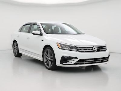 White 2017 Volkswagen Passat R-Line