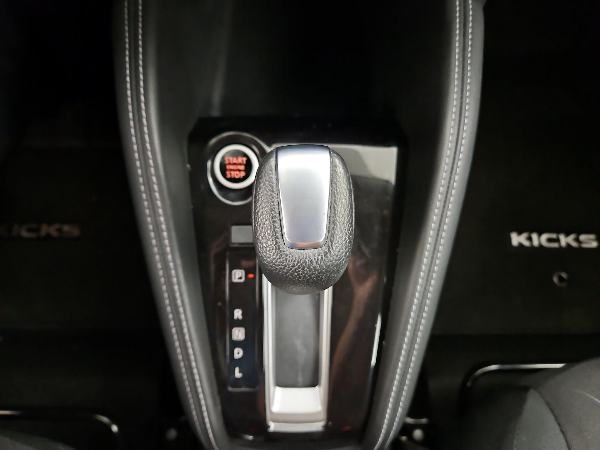 Thumbnail: 2020 Nissan Kicks - 16