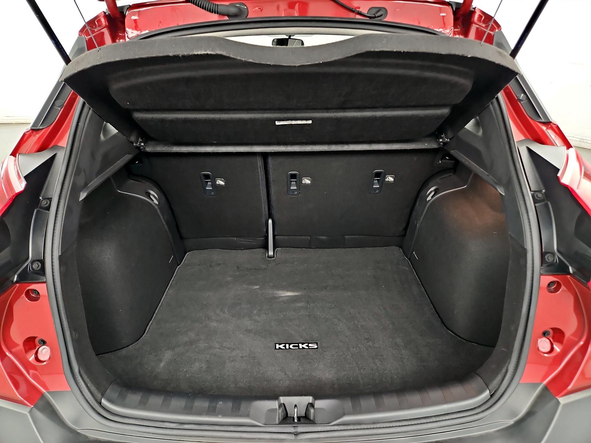 Thumbnail: 2020 Nissan Kicks - 19