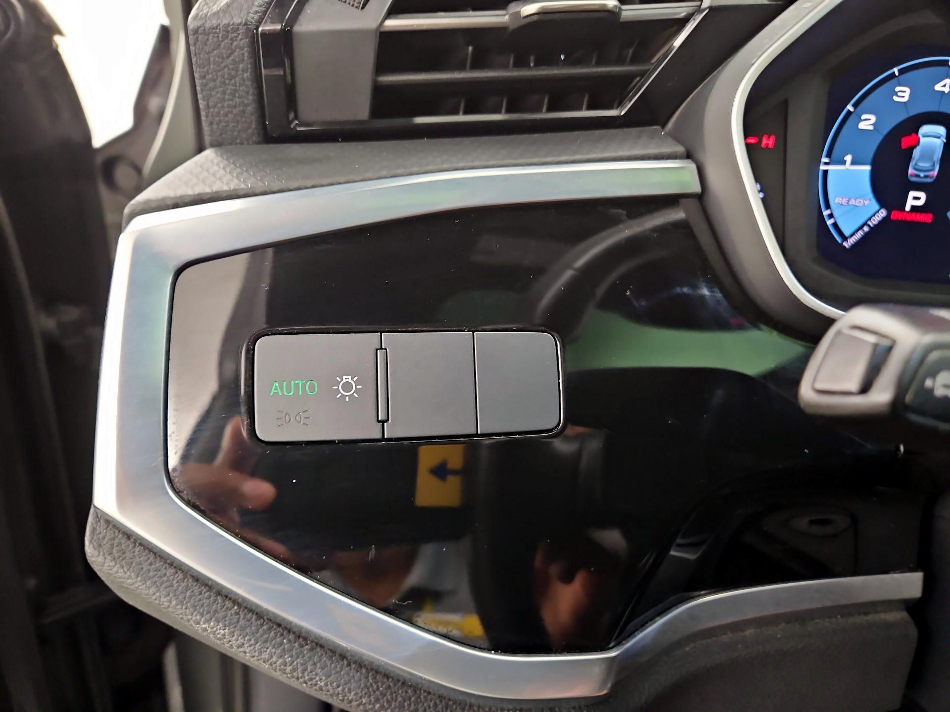 Thumbnail: 2022 Audi Q3 - 13