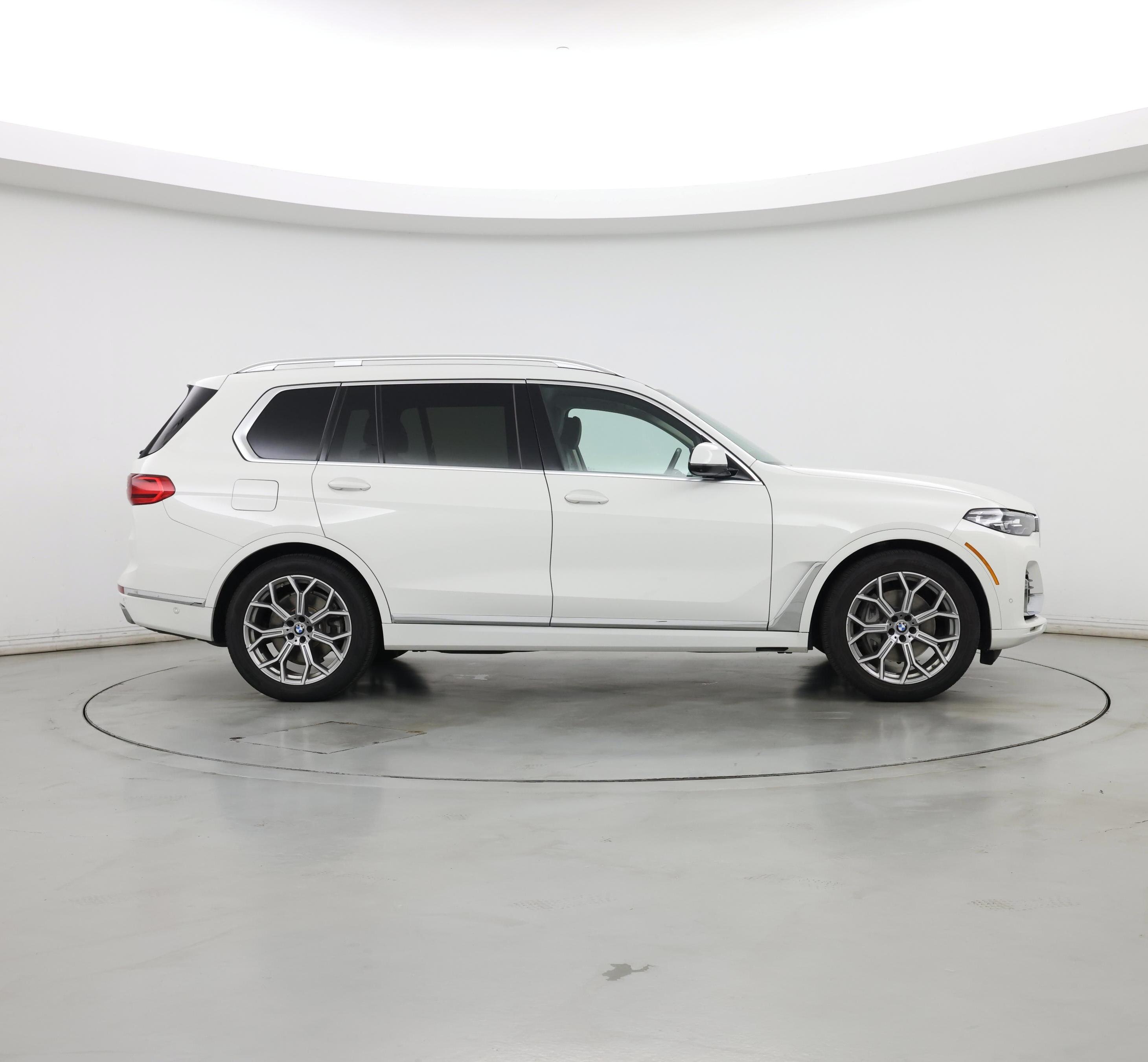 Thumbnail: 2020 BMW X7 - 7