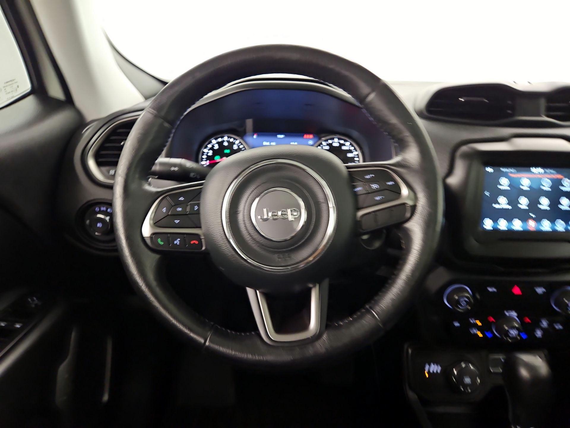 Thumbnail: 2019 Jeep Renegade - 10