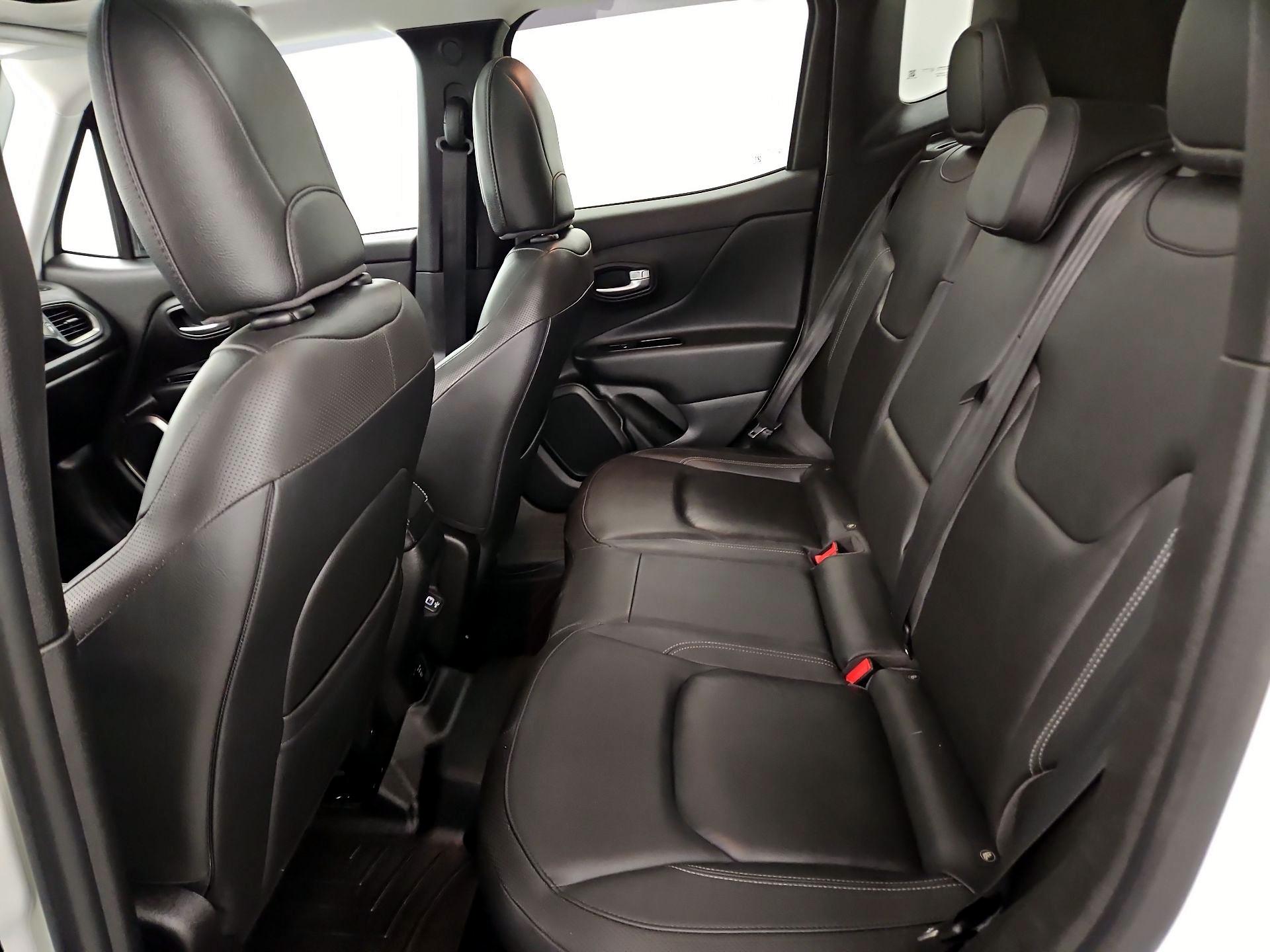 Thumbnail: 2019 Jeep Renegade - 20