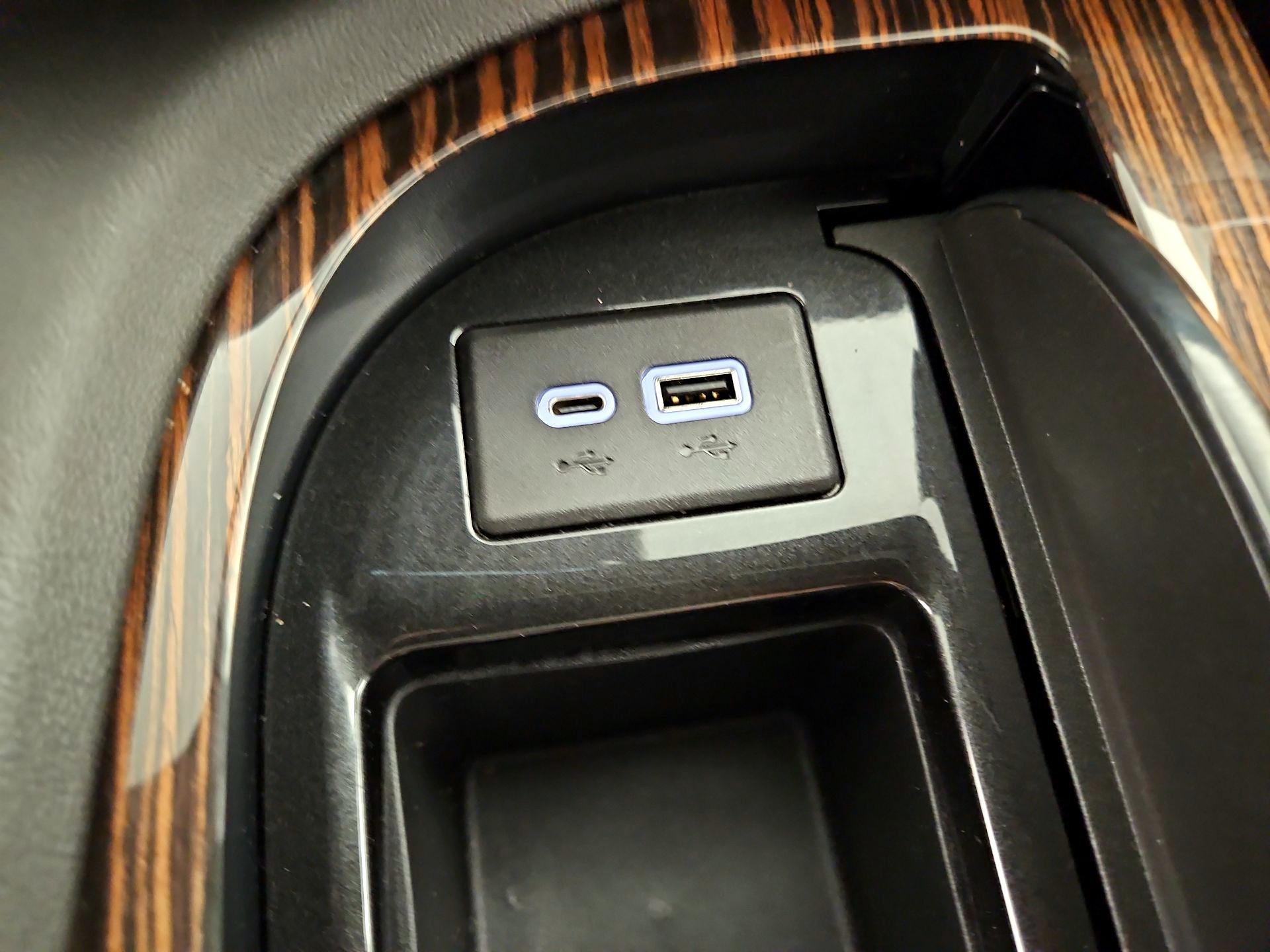 Thumbnail: 2021 Cadillac Escalade - 19