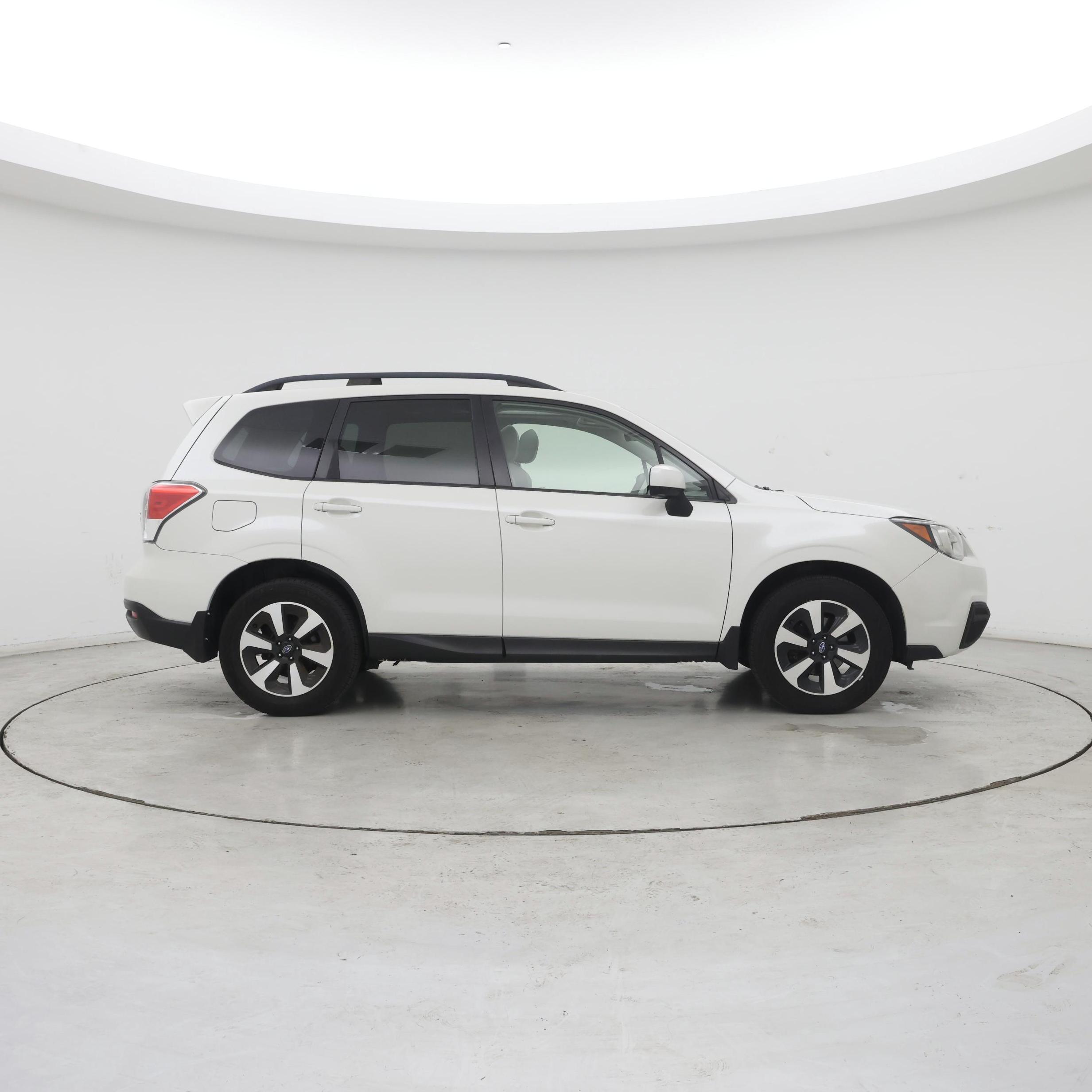 Thumbnail: 2017 Subaru Forester - 7