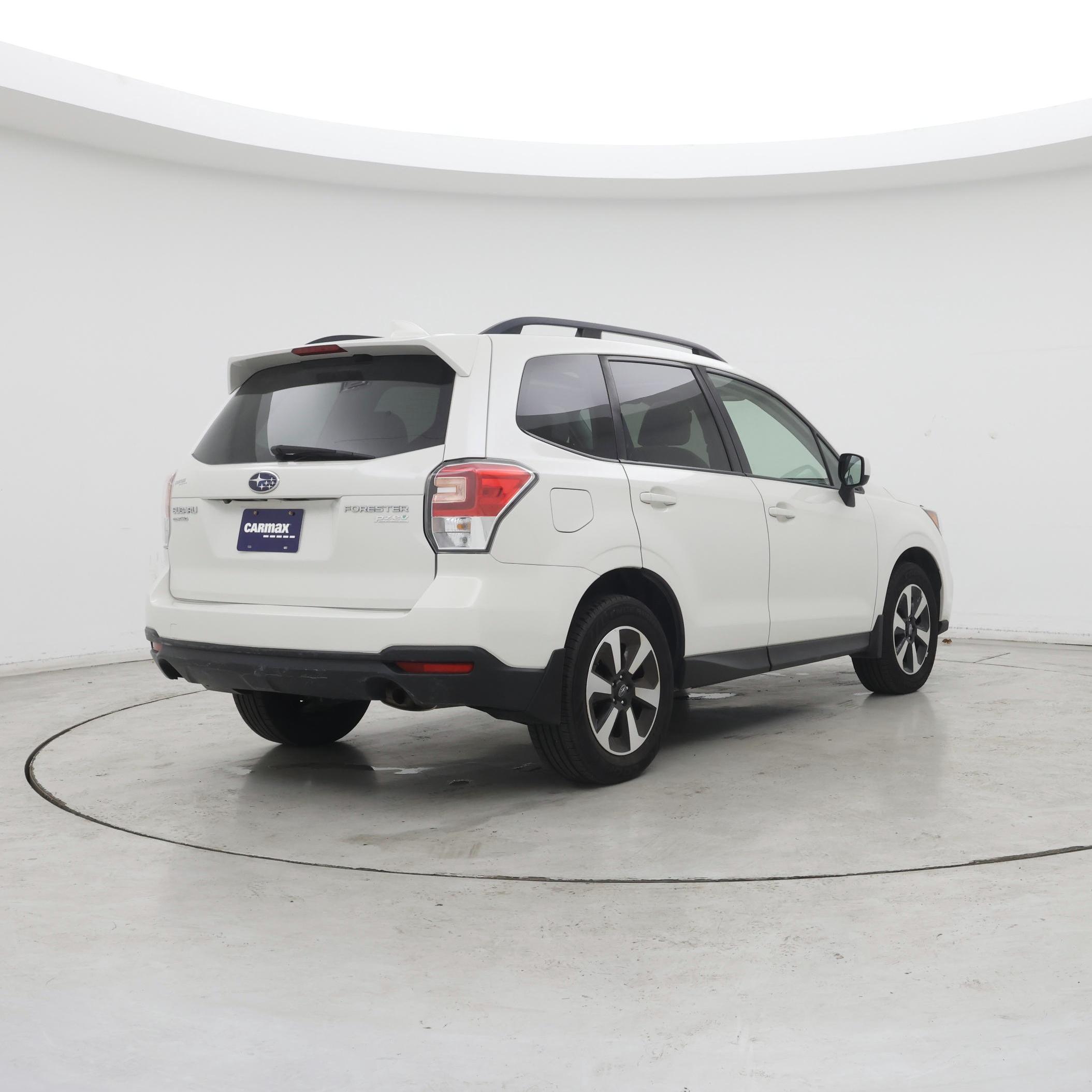 Thumbnail: 2017 Subaru Forester - 8