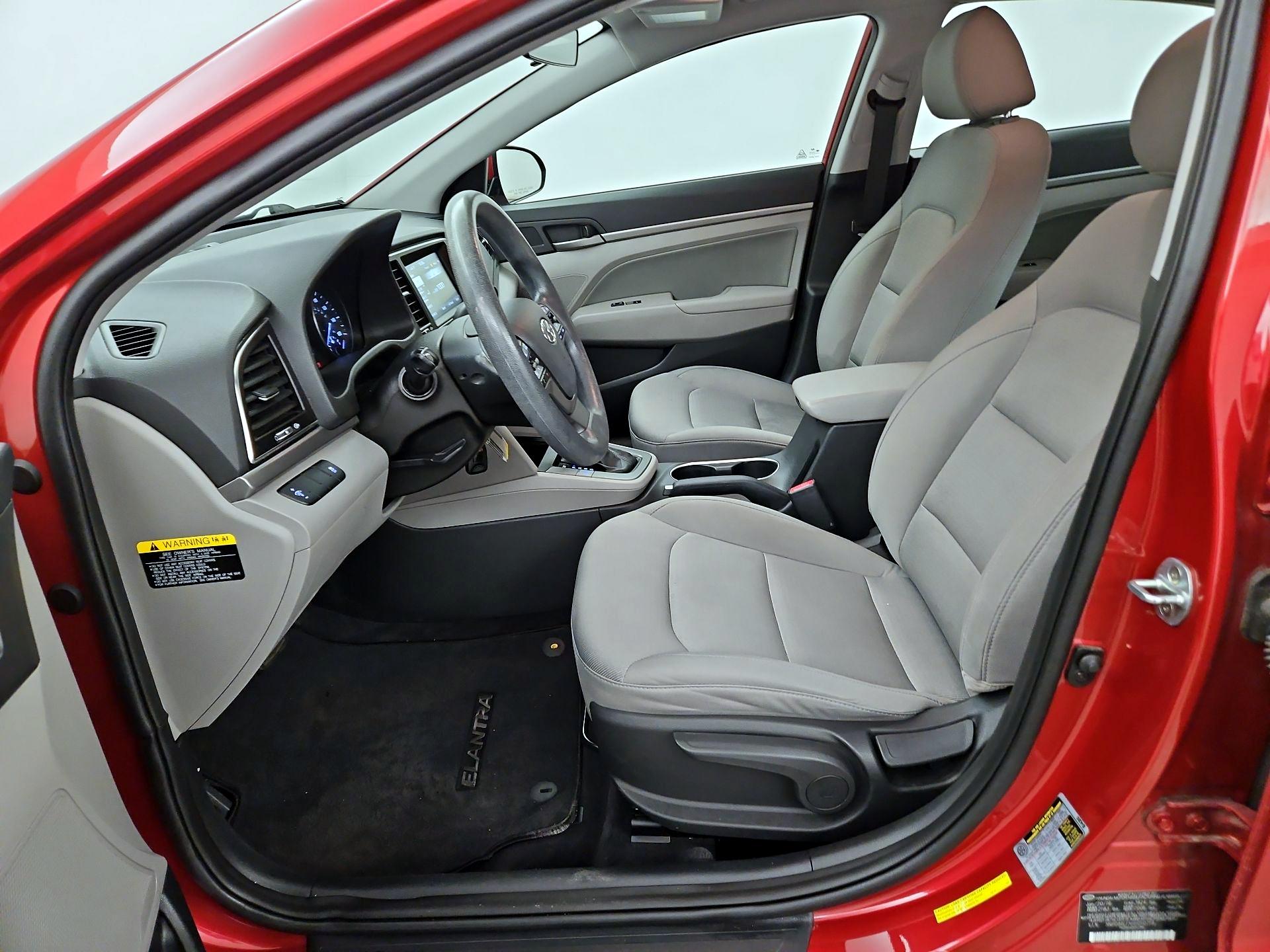 Thumbnail: 2017 Hyundai Elantra - 11