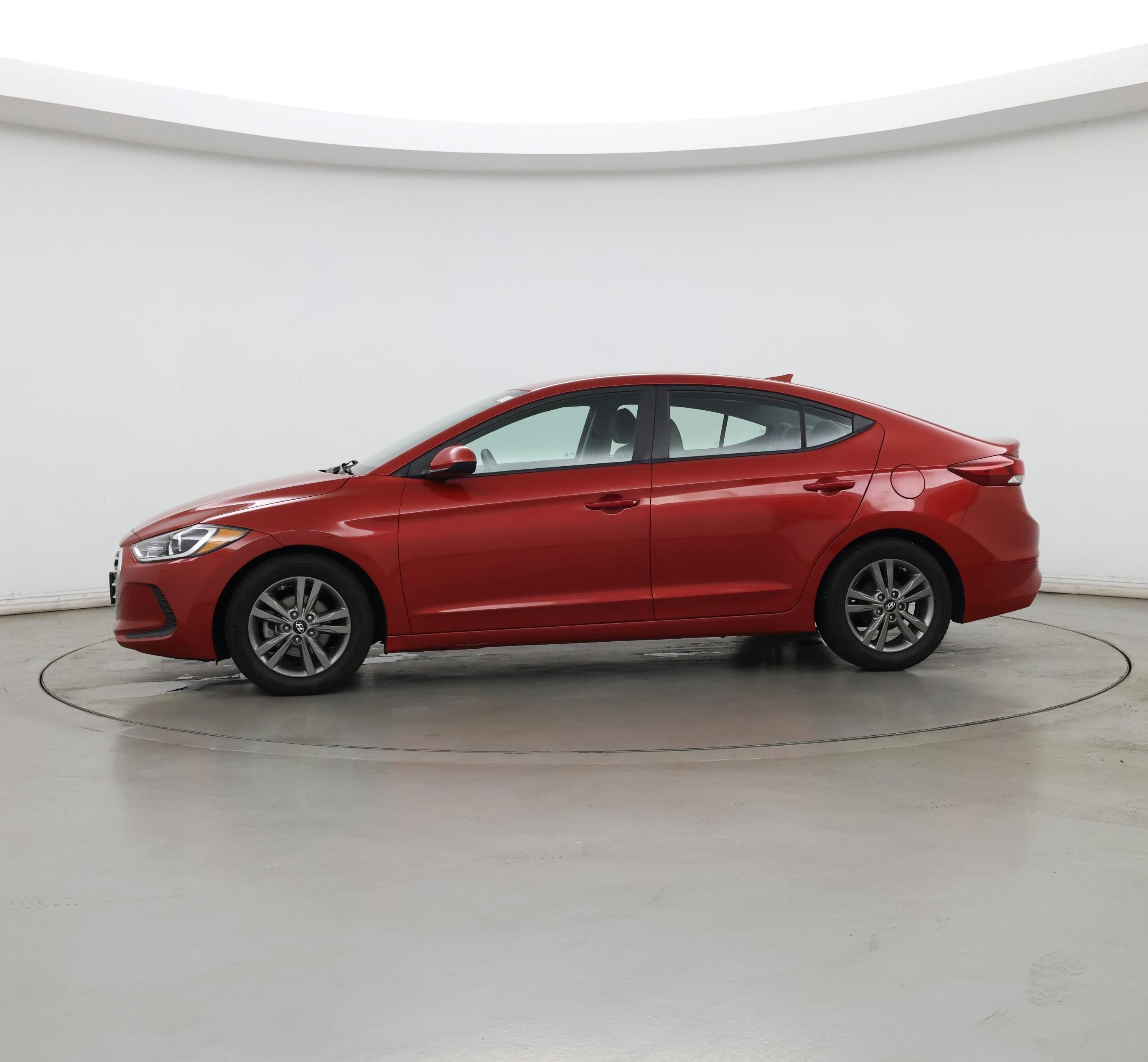 Thumbnail: 2017 Hyundai Elantra - 3