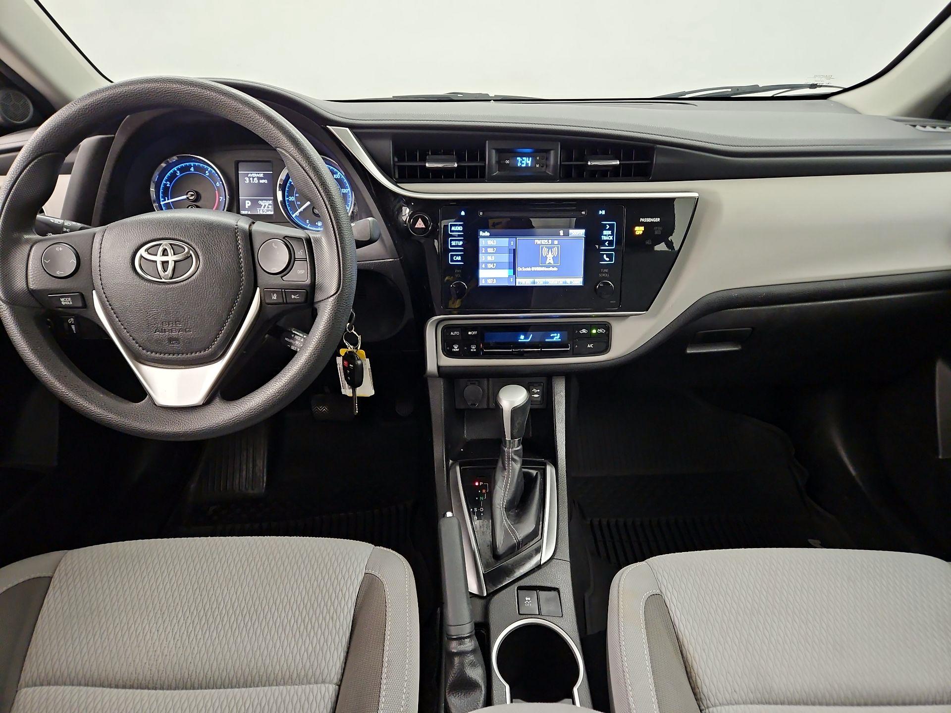 Thumbnail: 2017 Toyota Corolla - 9