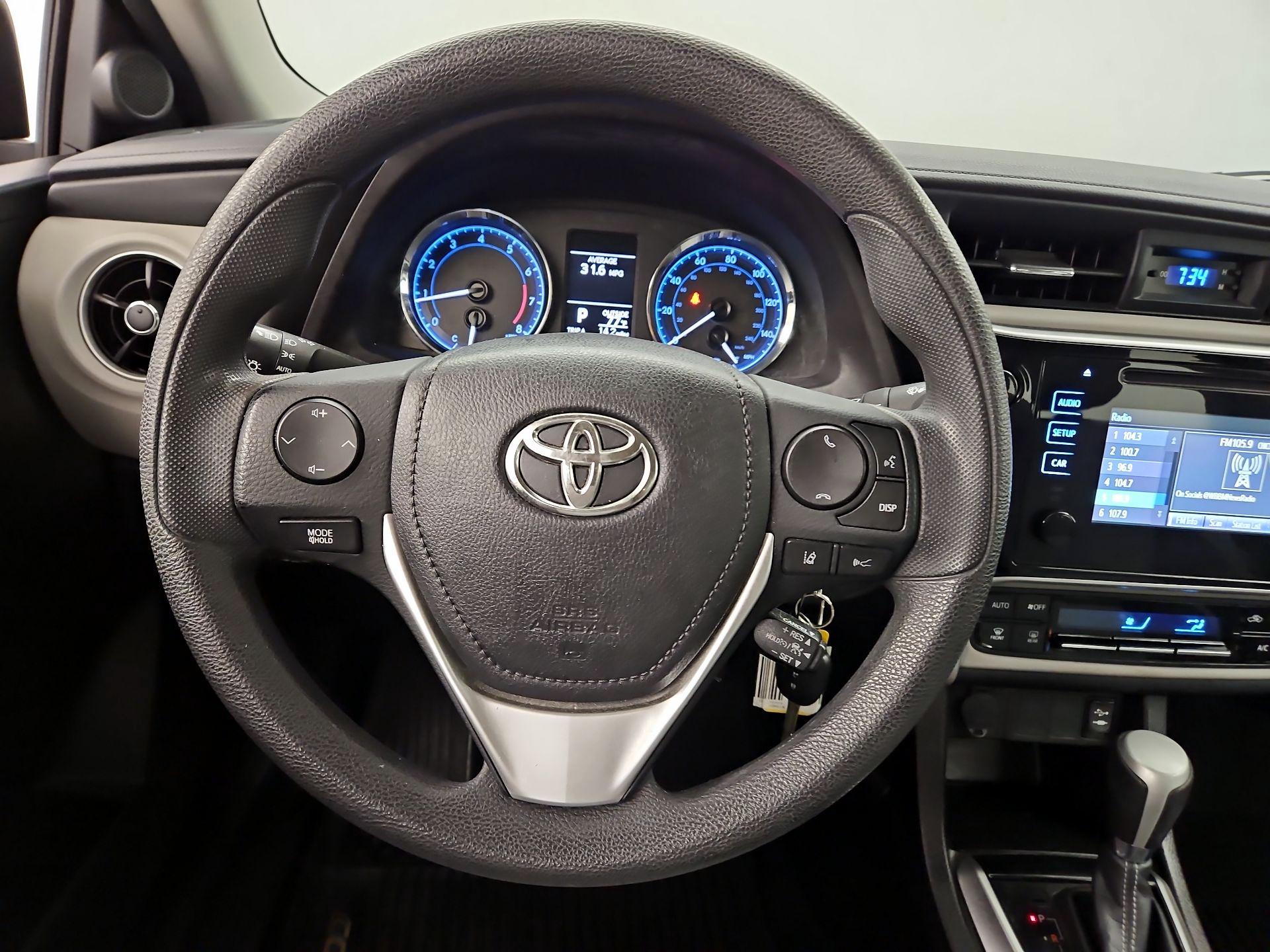Thumbnail: 2017 Toyota Corolla - 10
