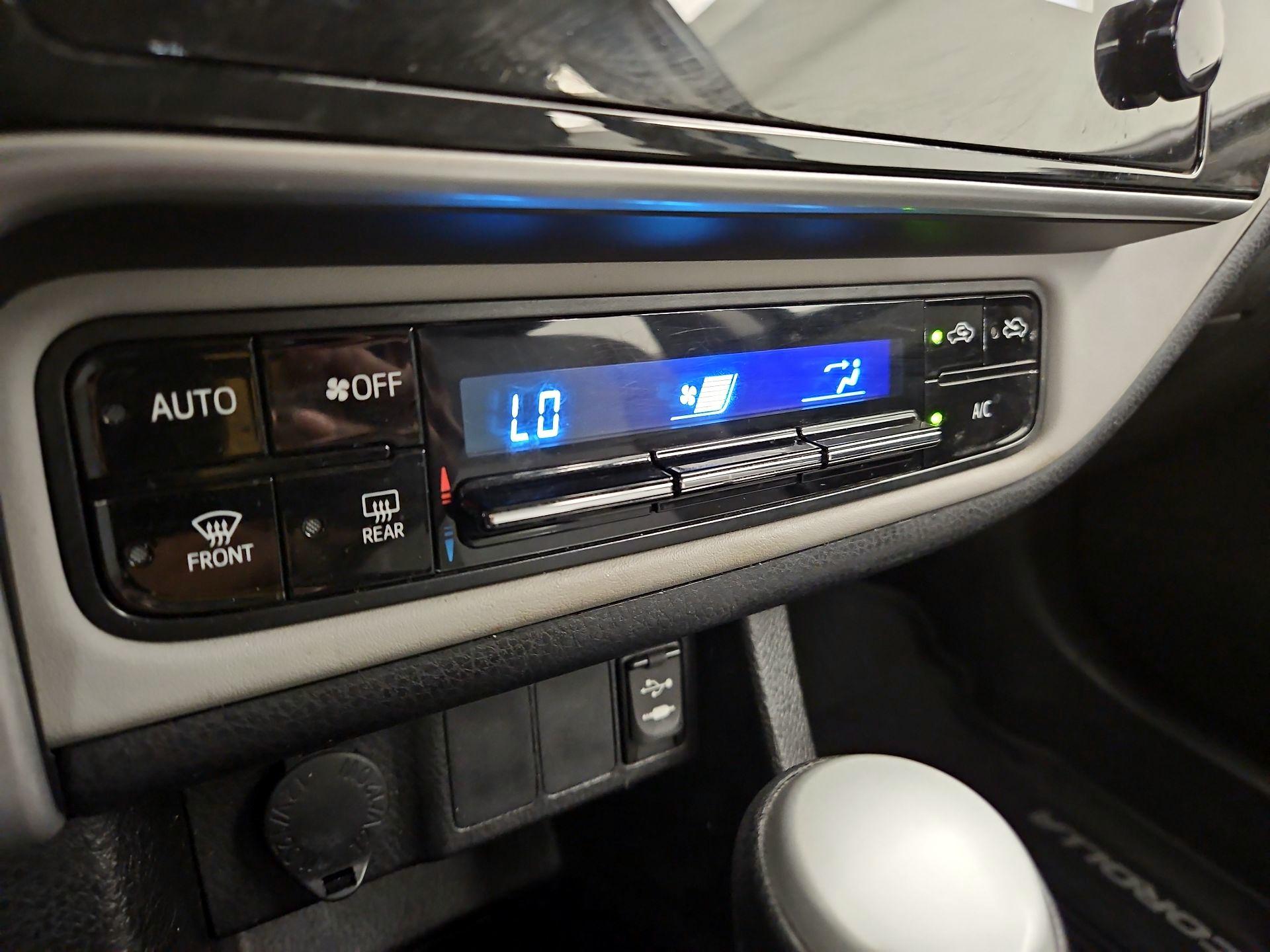 Thumbnail: 2017 Toyota Corolla - 16