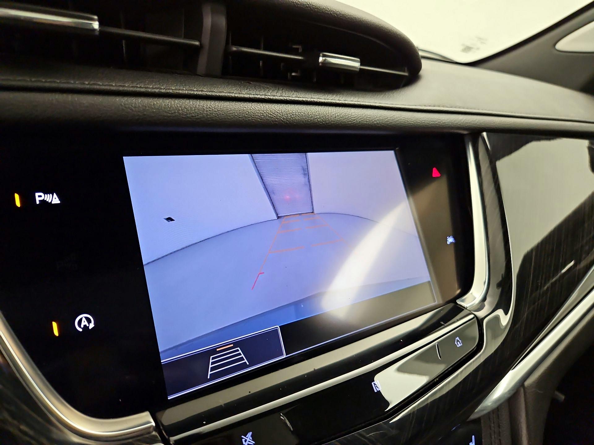 Thumbnail: 2020 Cadillac XT6 - 15