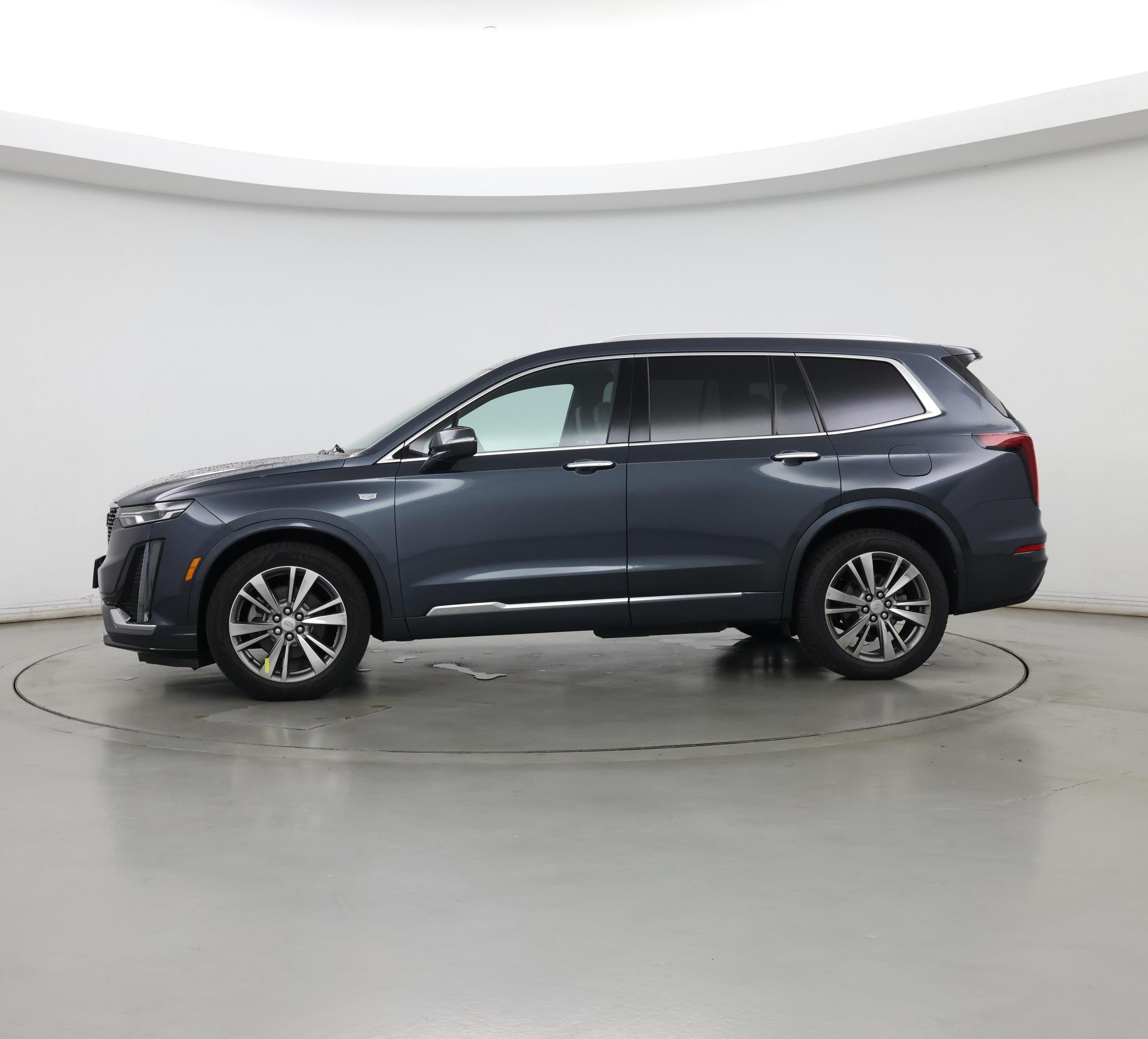 Thumbnail: 2020 Cadillac XT6 - 3