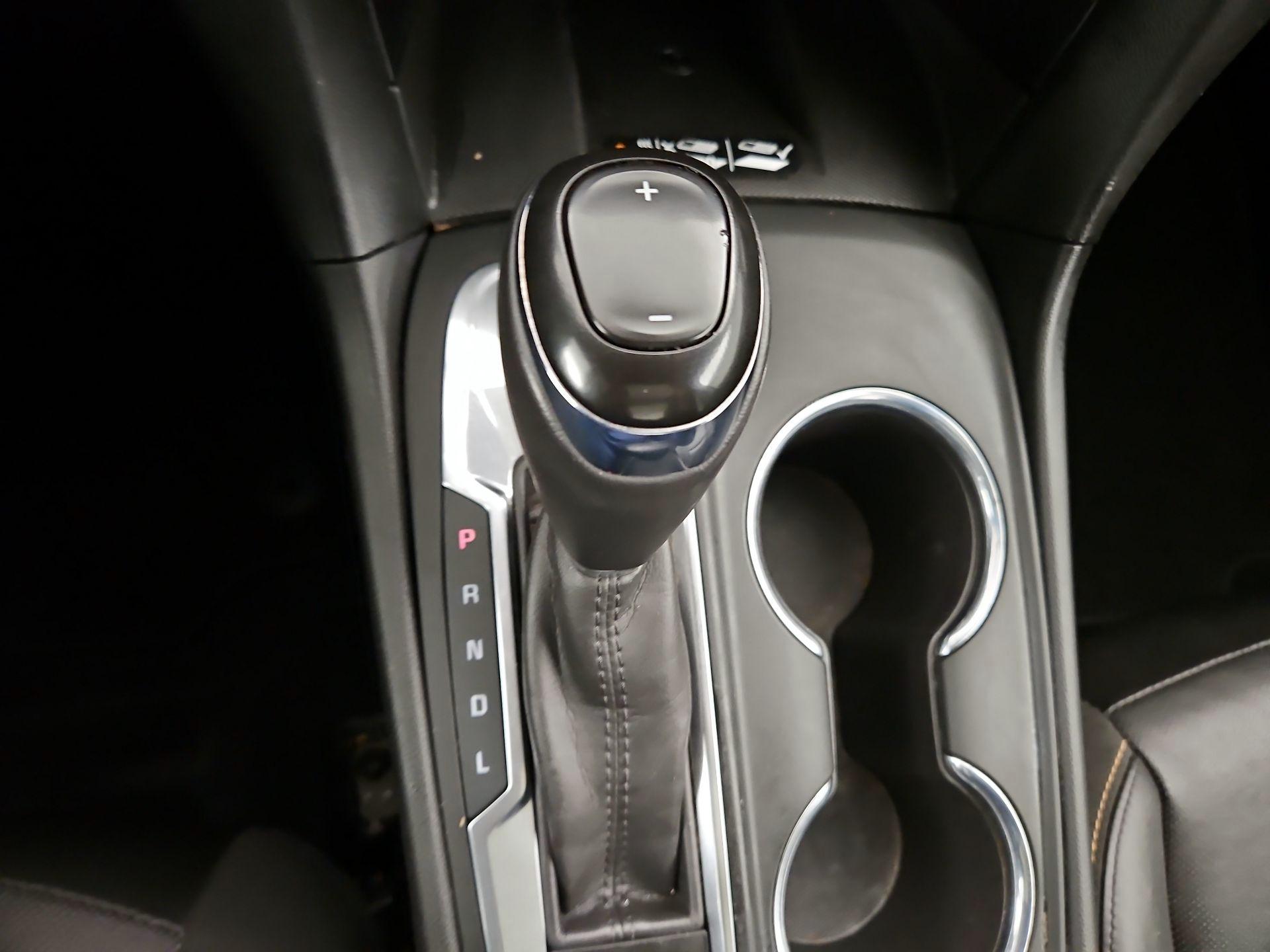 Thumbnail: 2018 Chevrolet Equinox - 17