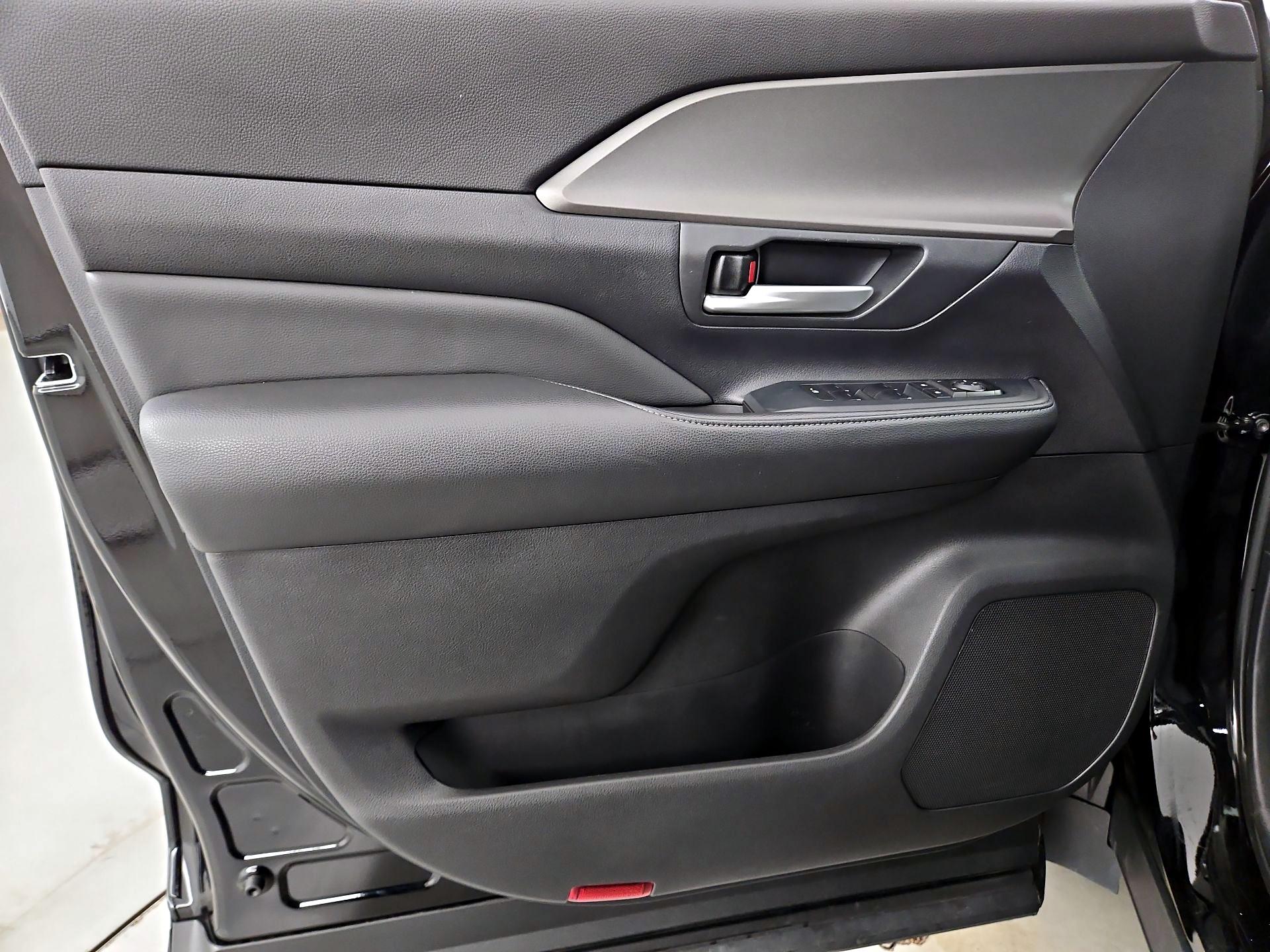 Thumbnail: 2024 Toyota Grand Highlander - 12