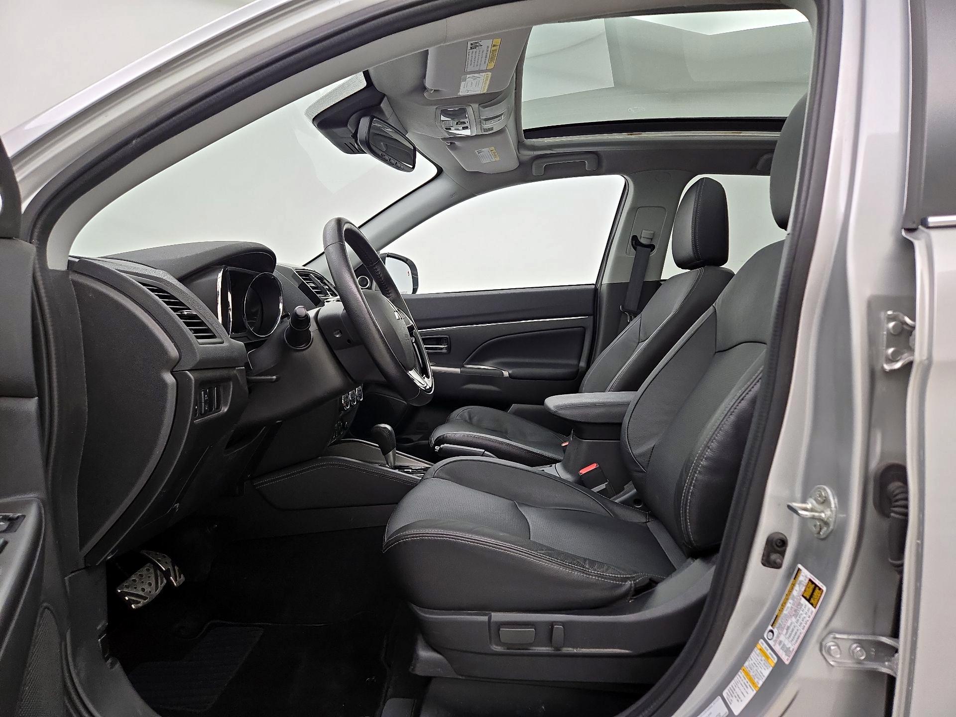 Thumbnail: 2018 Mitsubishi Outlander Sport - 11