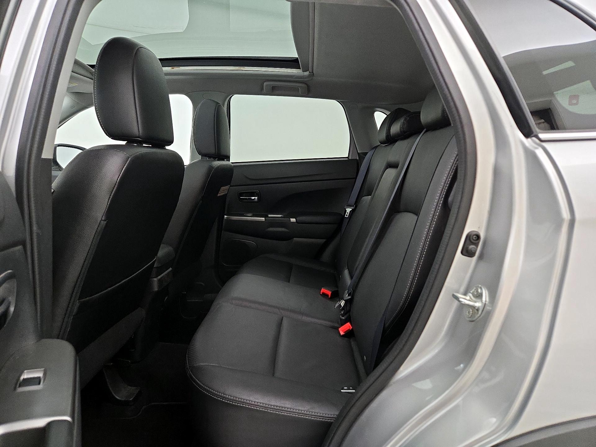 Thumbnail: 2018 Mitsubishi Outlander Sport - 20