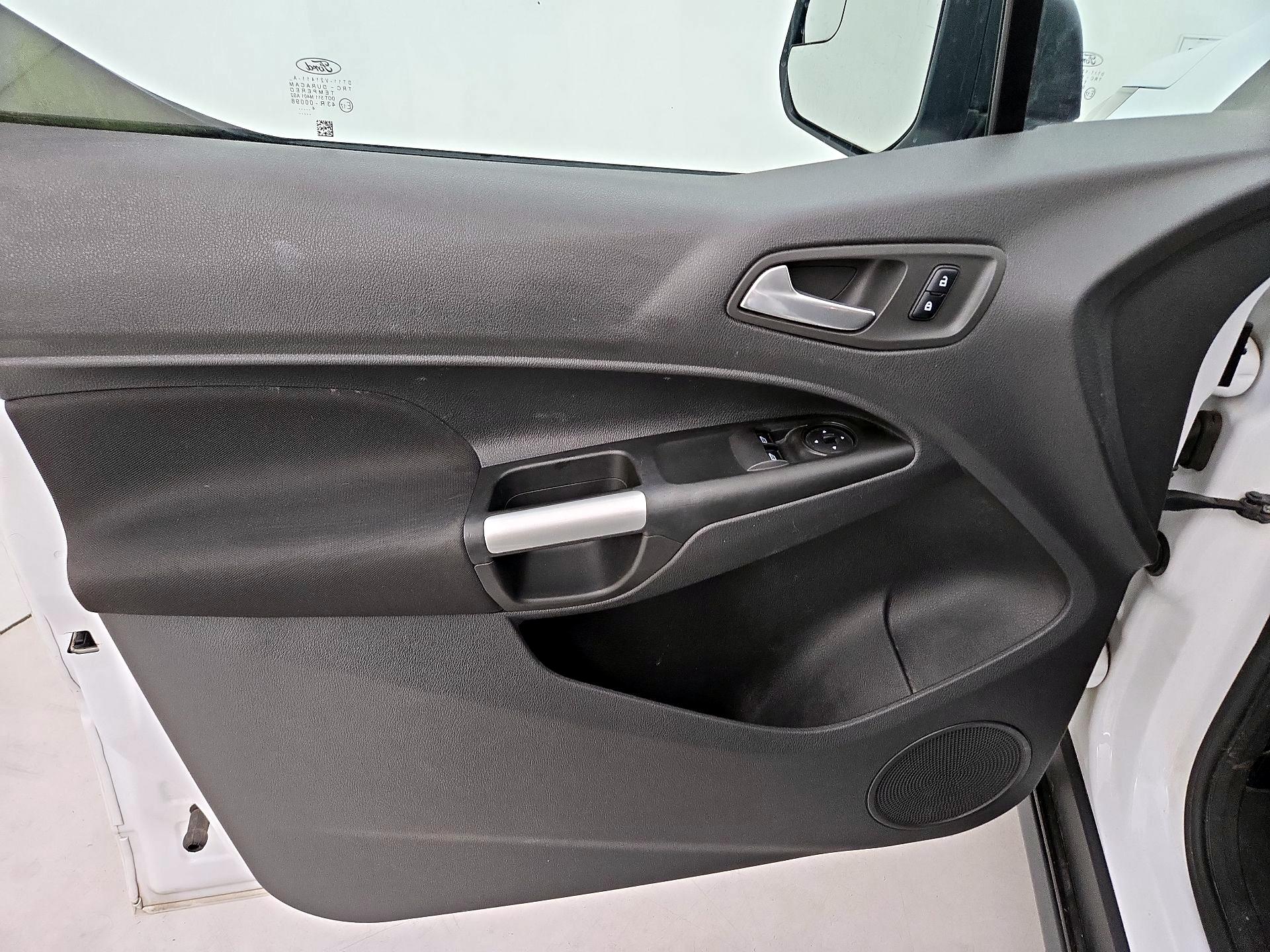Thumbnail: 2015 Ford Transit Series - 12
