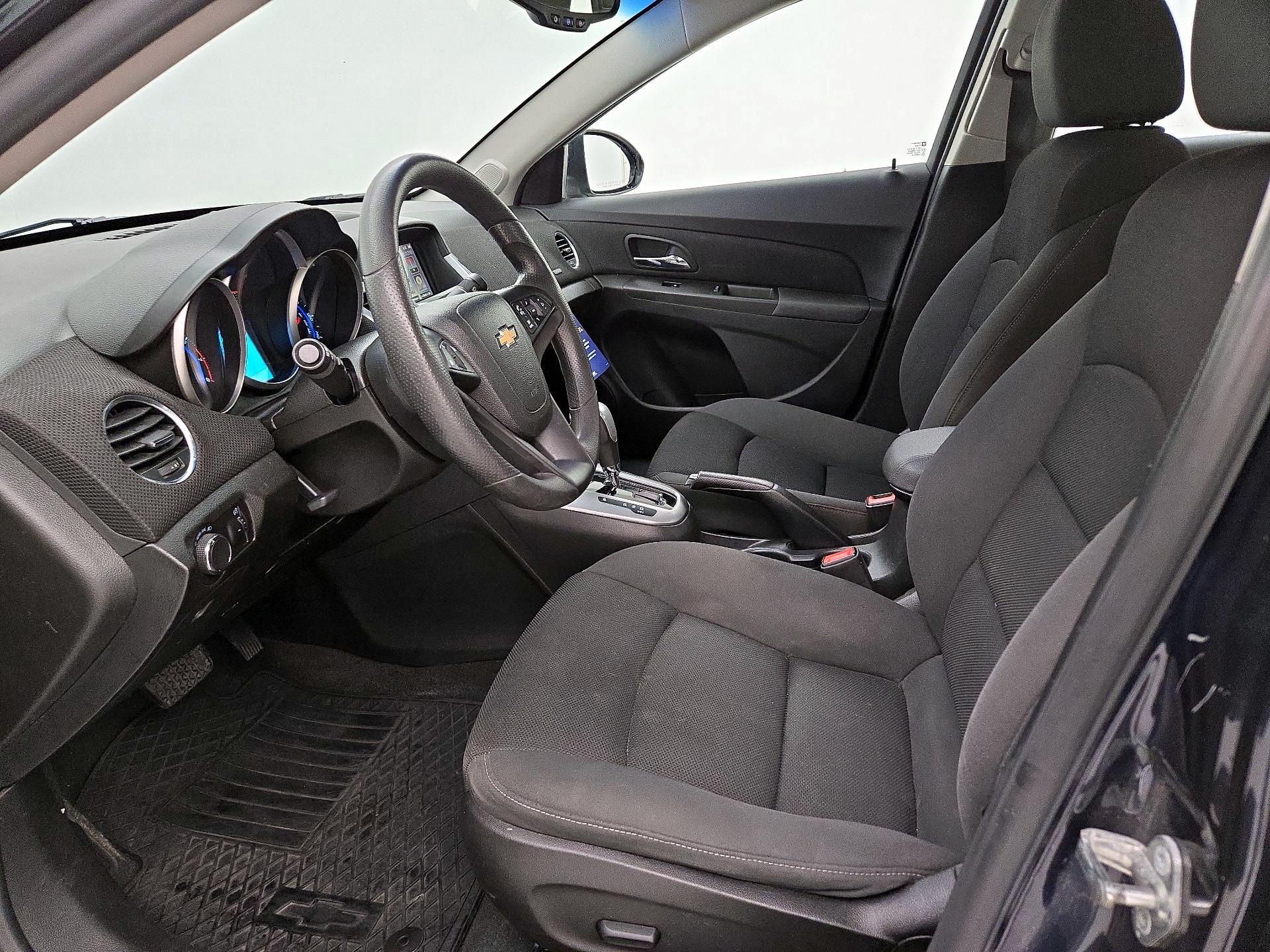 Thumbnail: 2016 Chevrolet Cruze - 11