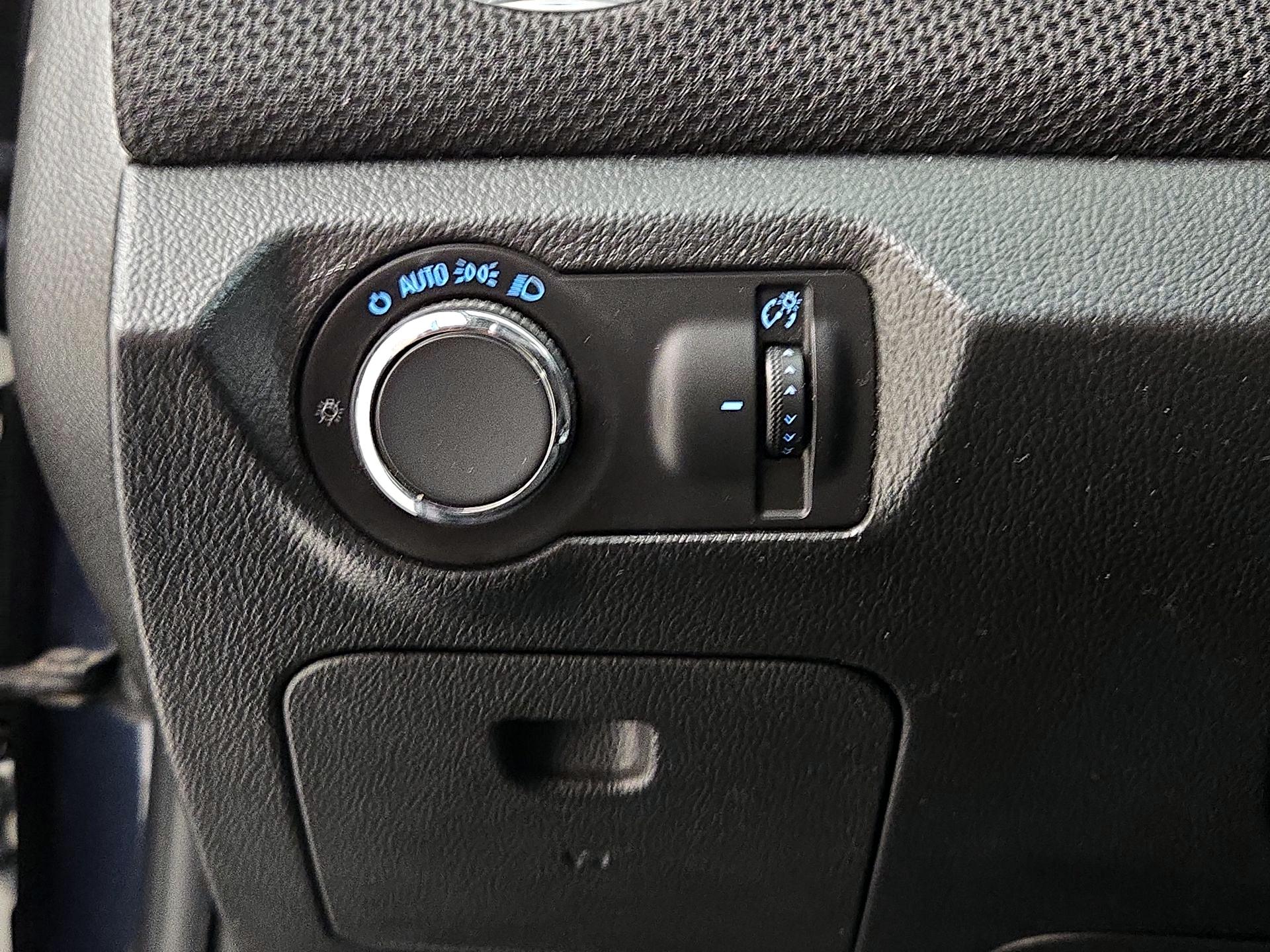 Thumbnail: 2016 Chevrolet Cruze - 13