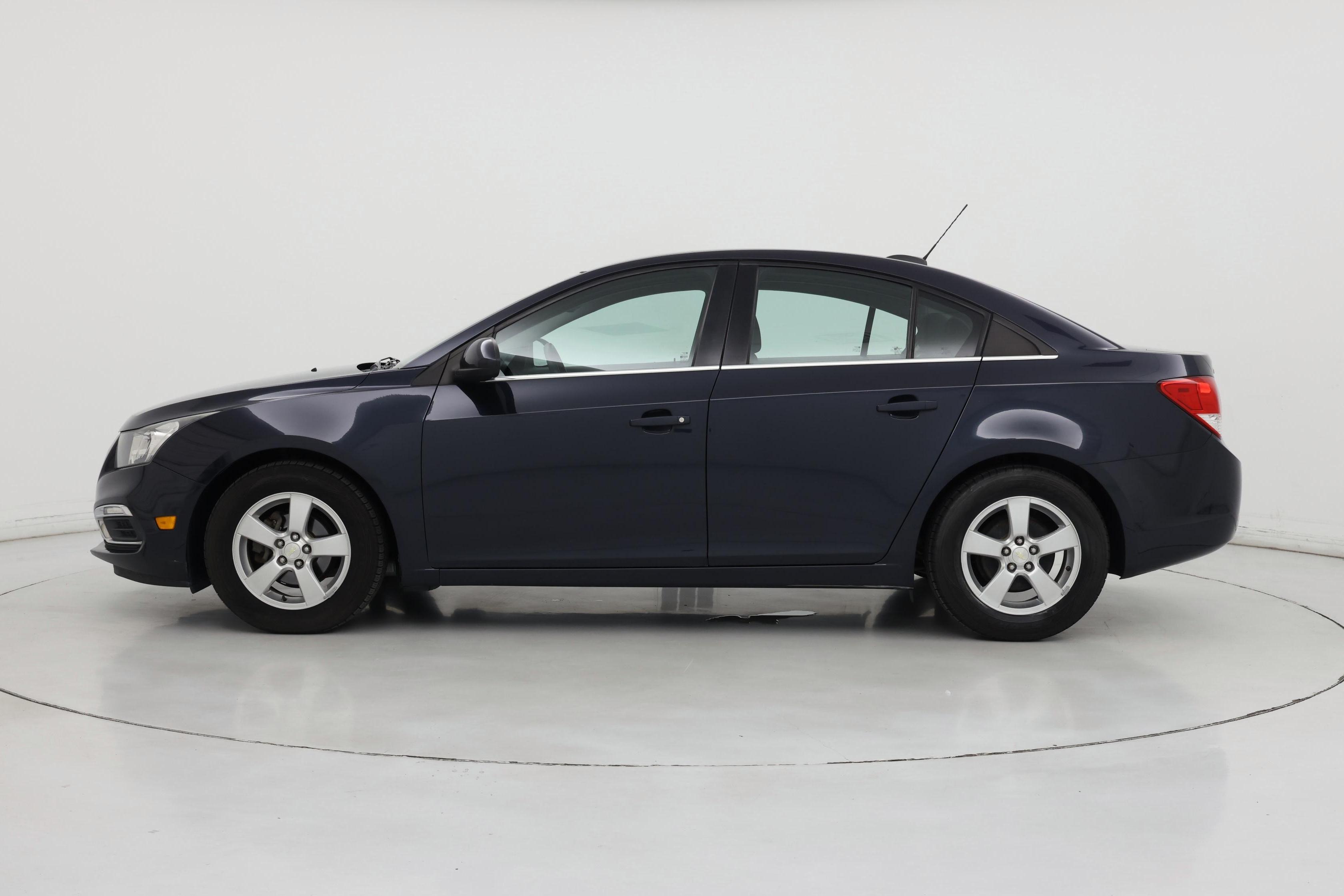 Thumbnail: 2016 Chevrolet Cruze - 3