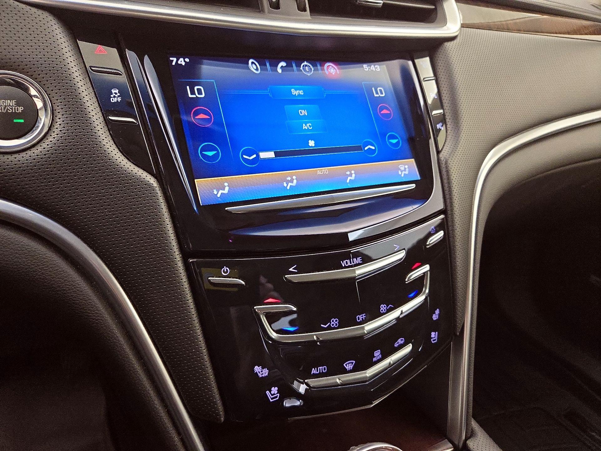 Thumbnail: 2015 Cadillac XTS - 17
