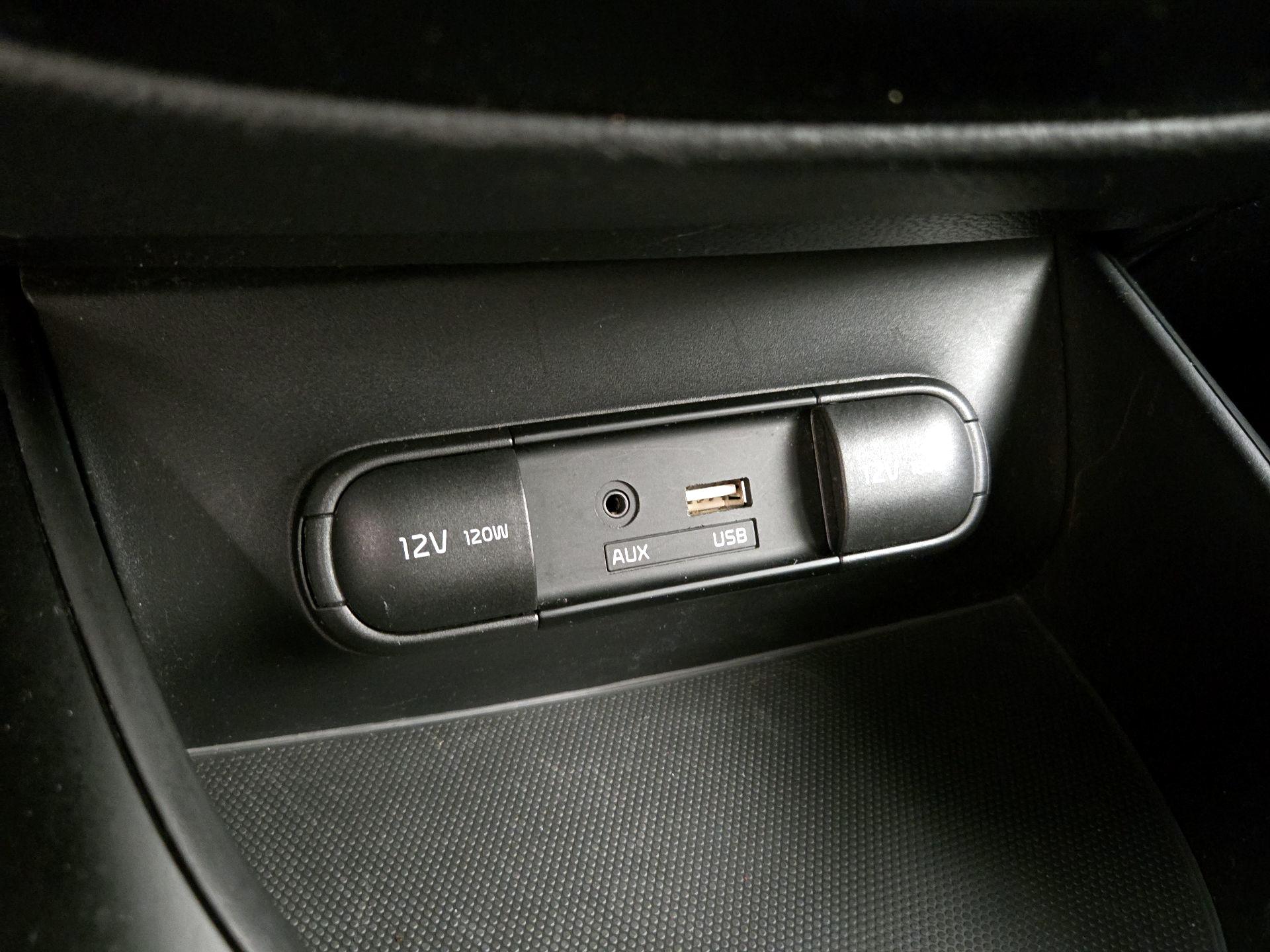Thumbnail: 2016 Kia Soul - 18