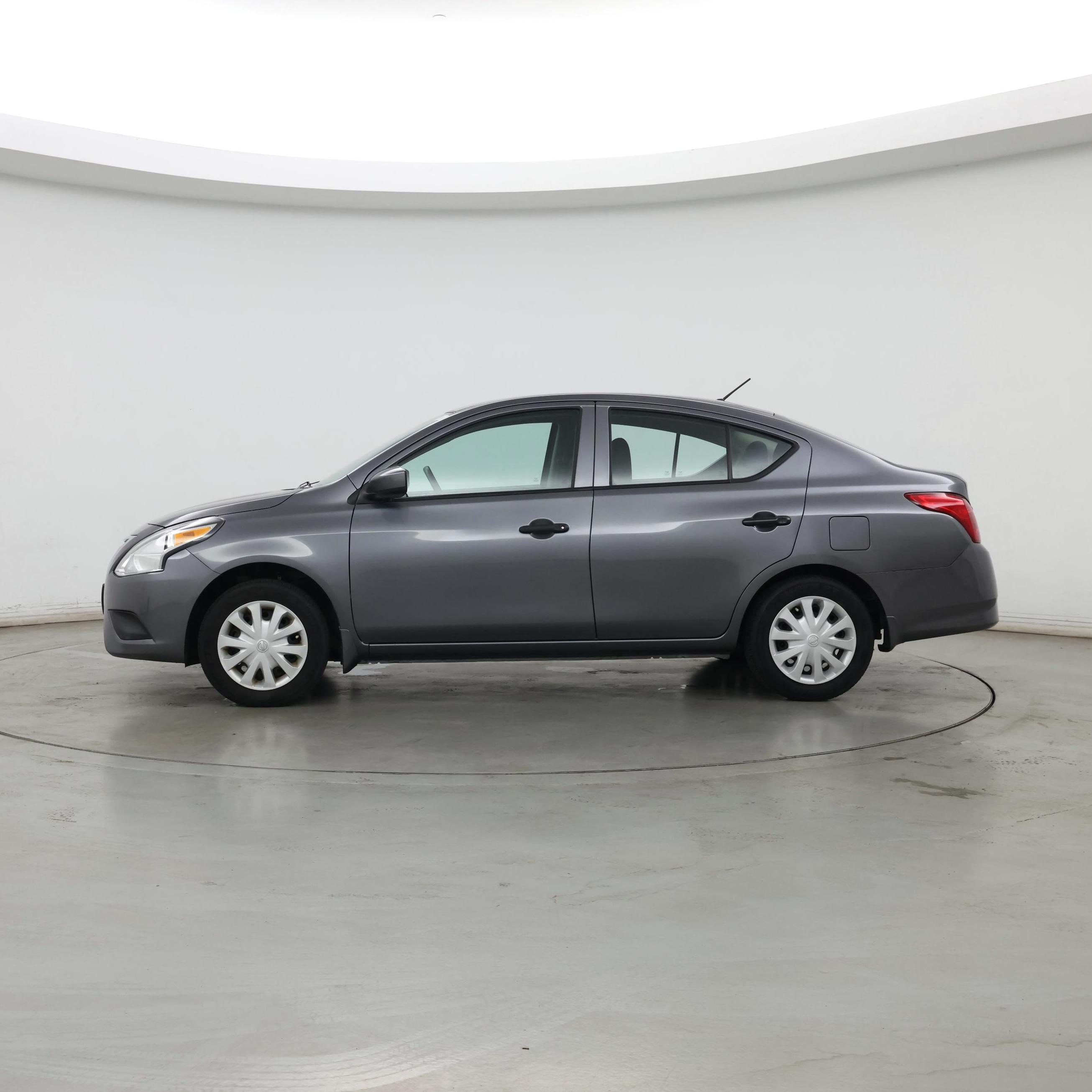 Thumbnail: 2019 Nissan Versa - 3
