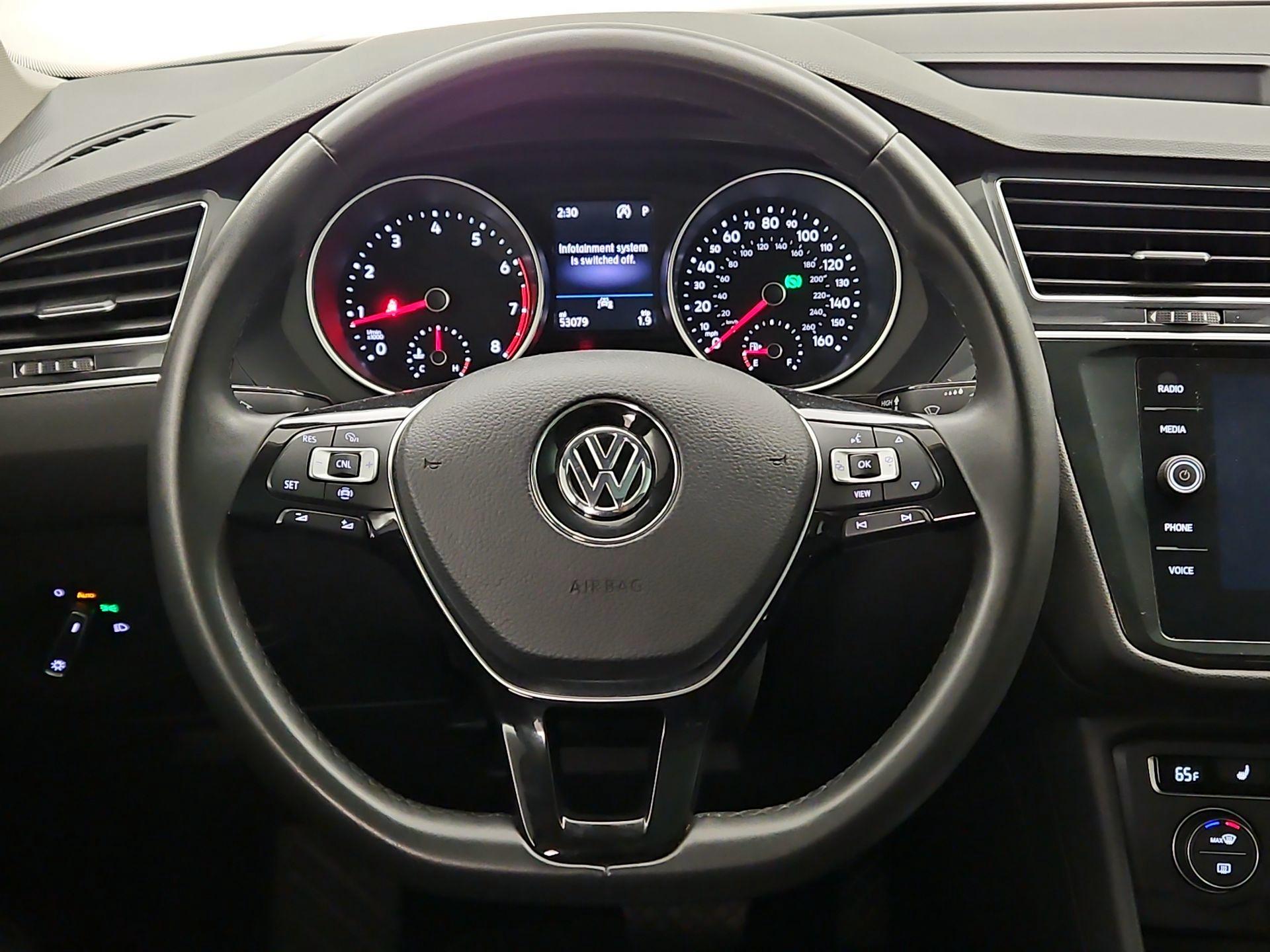 Thumbnail: 2020 Volkswagen Tiguan - 10