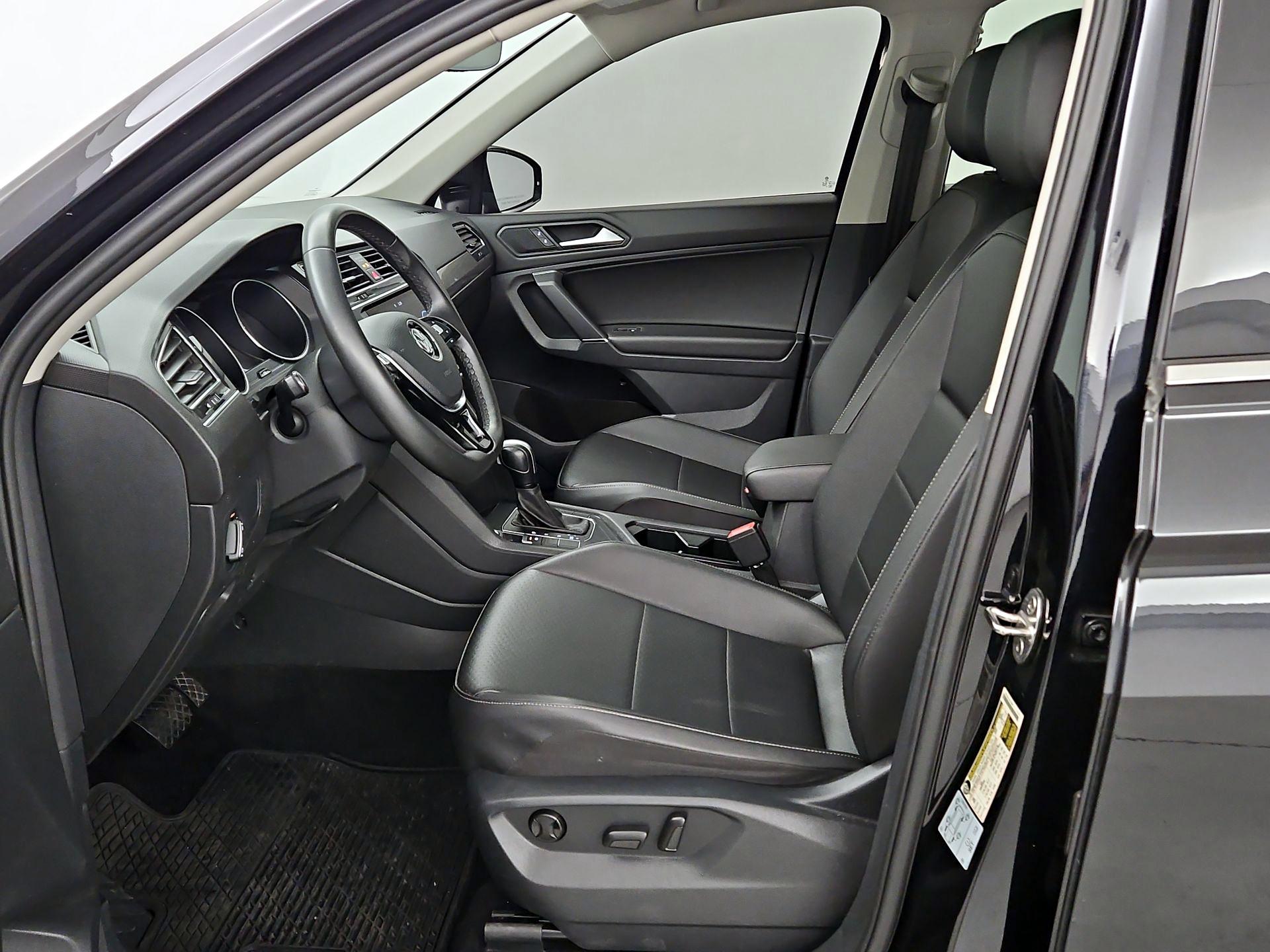 Thumbnail: 2020 Volkswagen Tiguan - 11