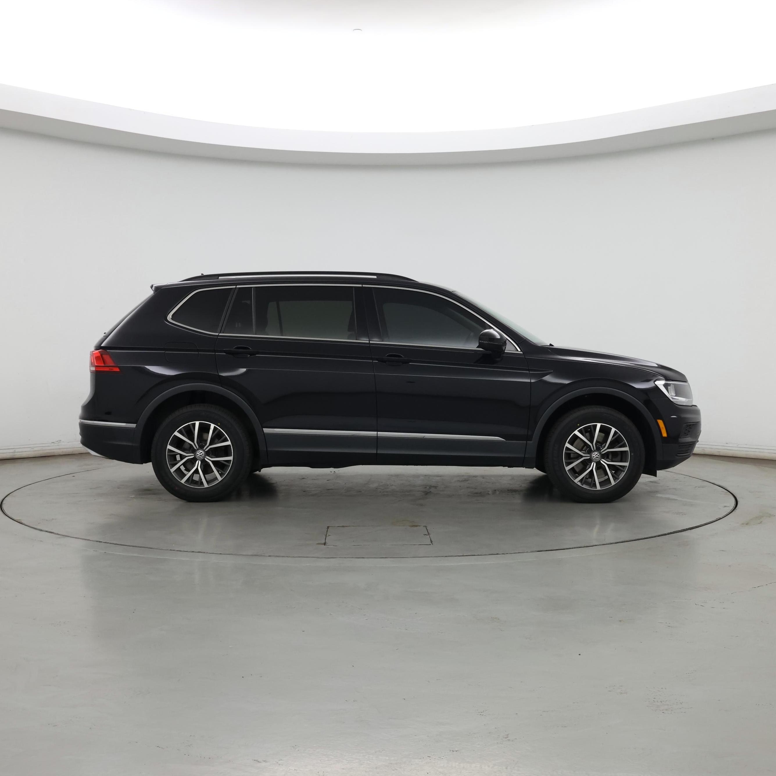 Thumbnail: 2020 Volkswagen Tiguan - 7